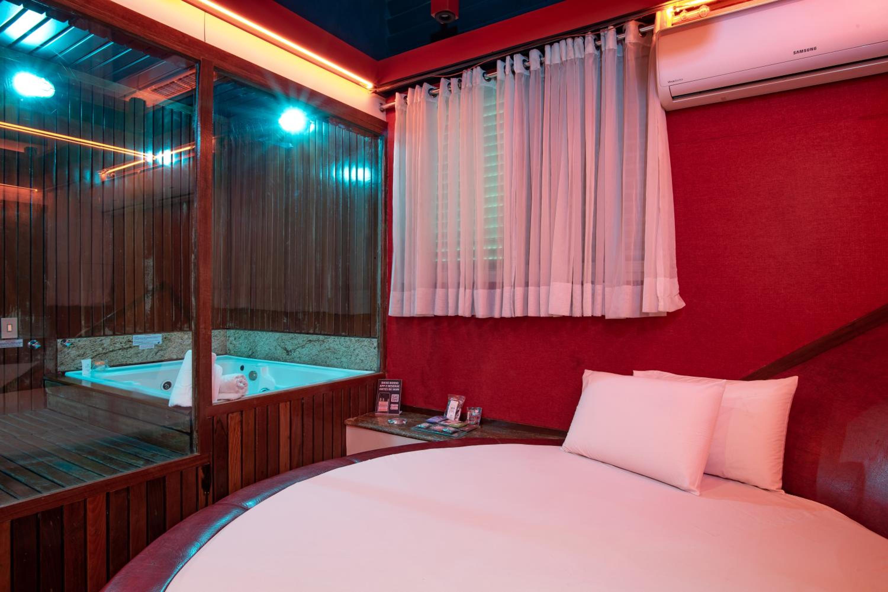 Suite with Spa Bath - Photo 5