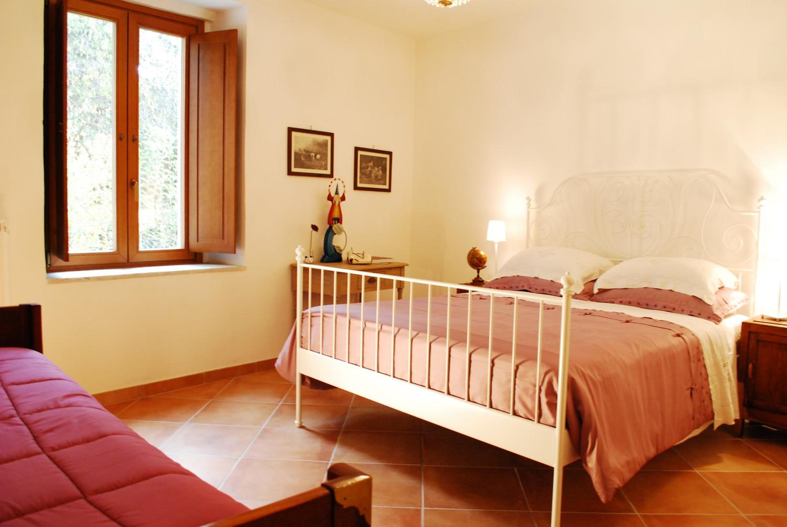 Deluxe Room (2 Adults + 1 Child) photo 3