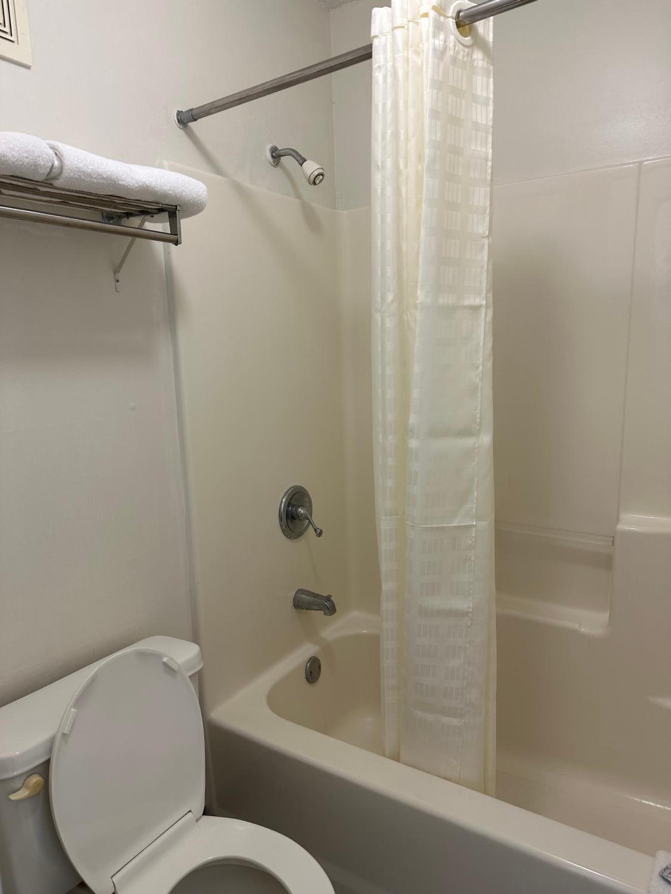 Standard Double Room - Photo 7