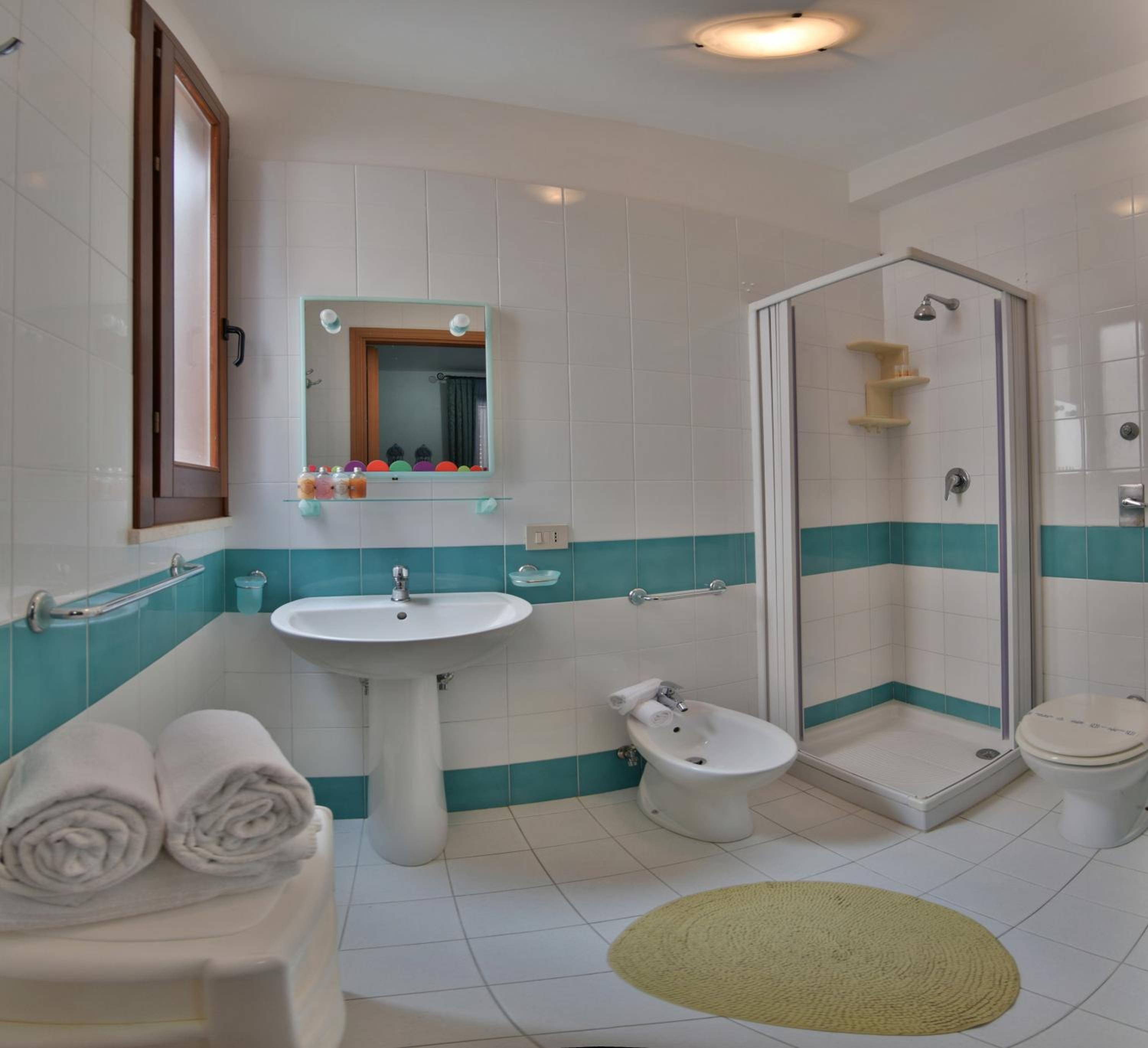 Double Room - Photo 3