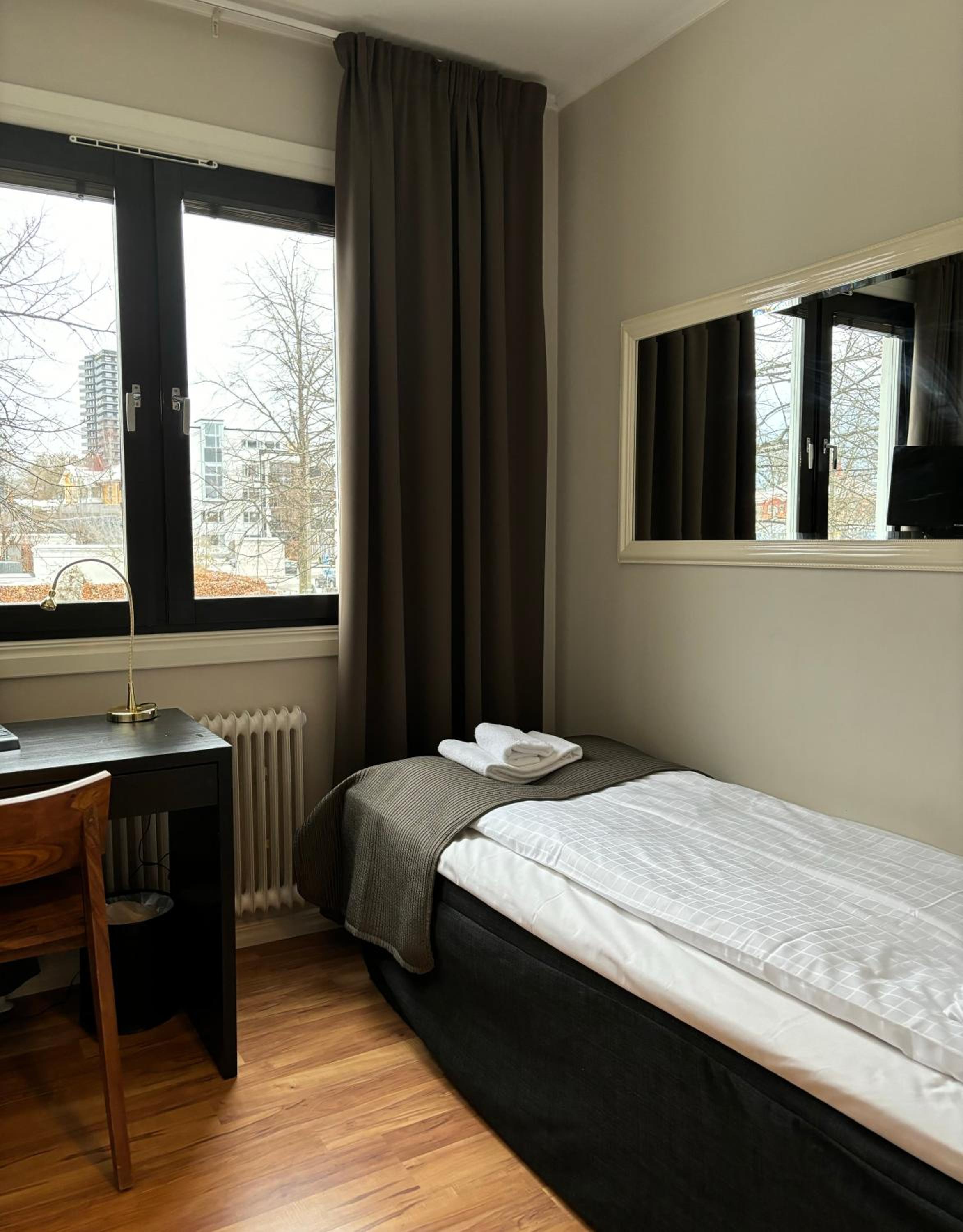Small Single Room photo 1