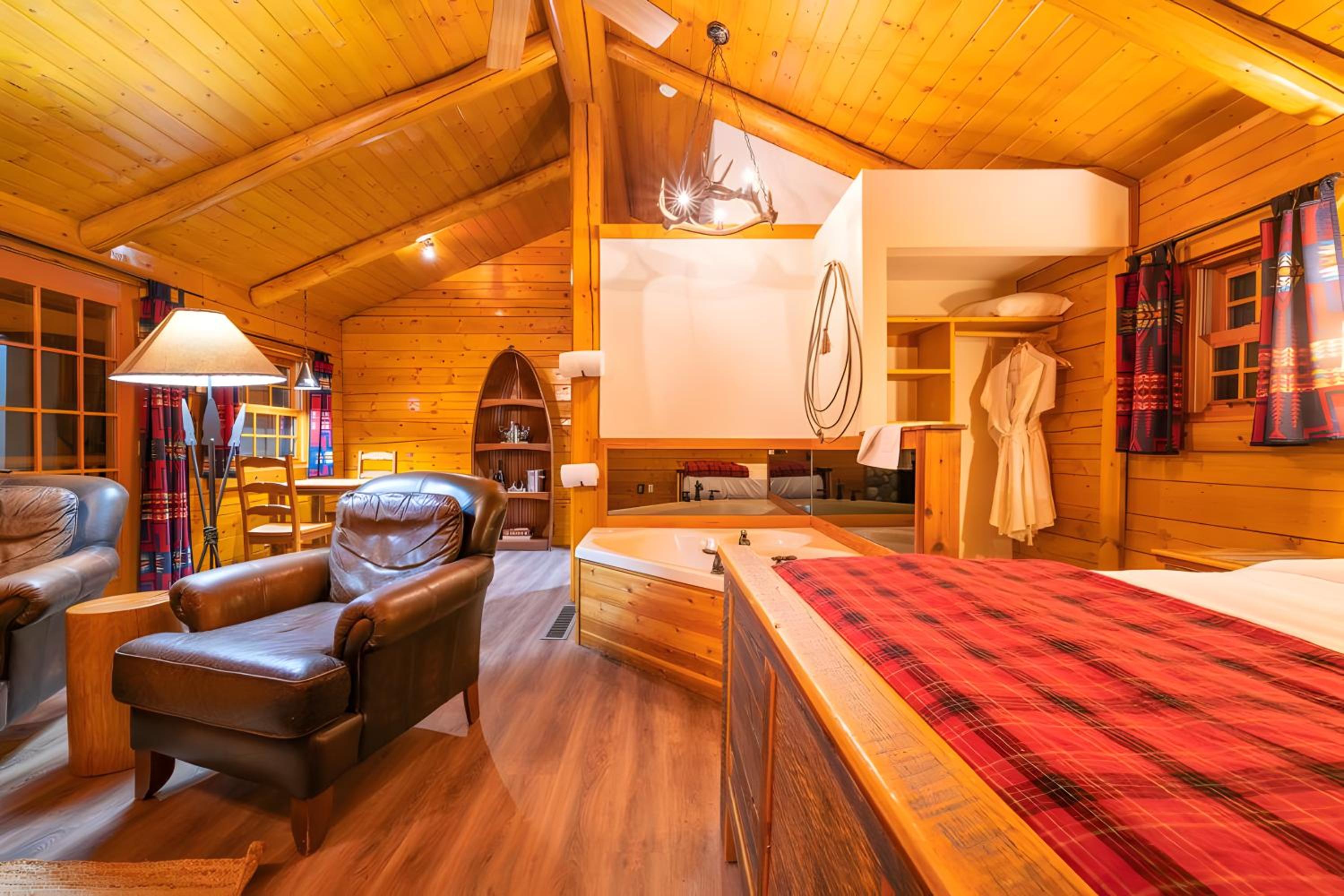 Queen Cabin