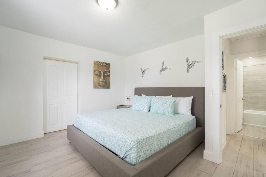 Four-Bedroom House photo 2