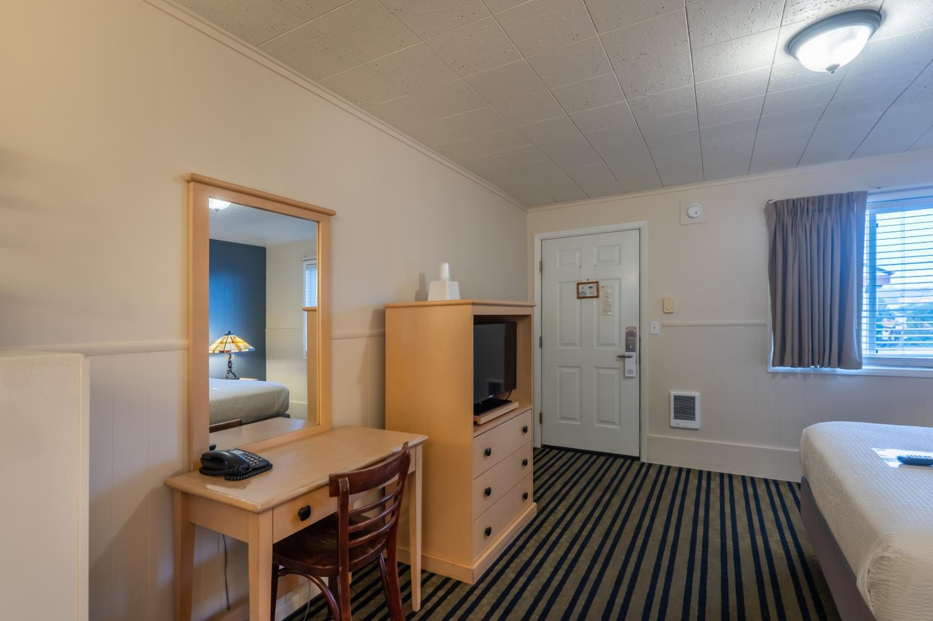 Standard Queen Room photo 3