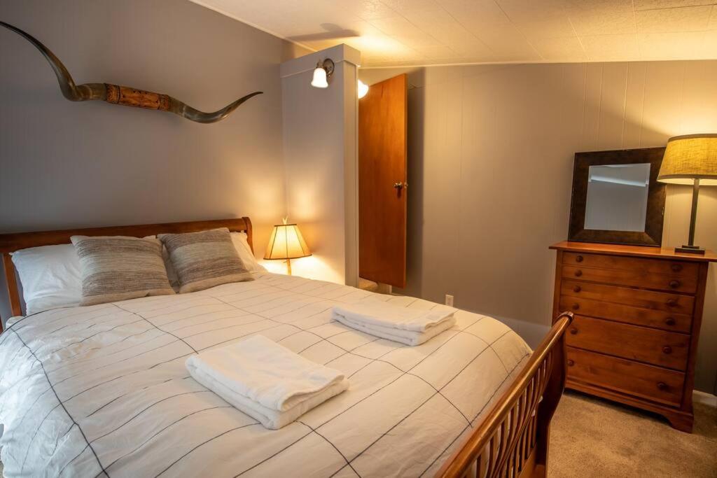 Three-Bedroom House photo 1