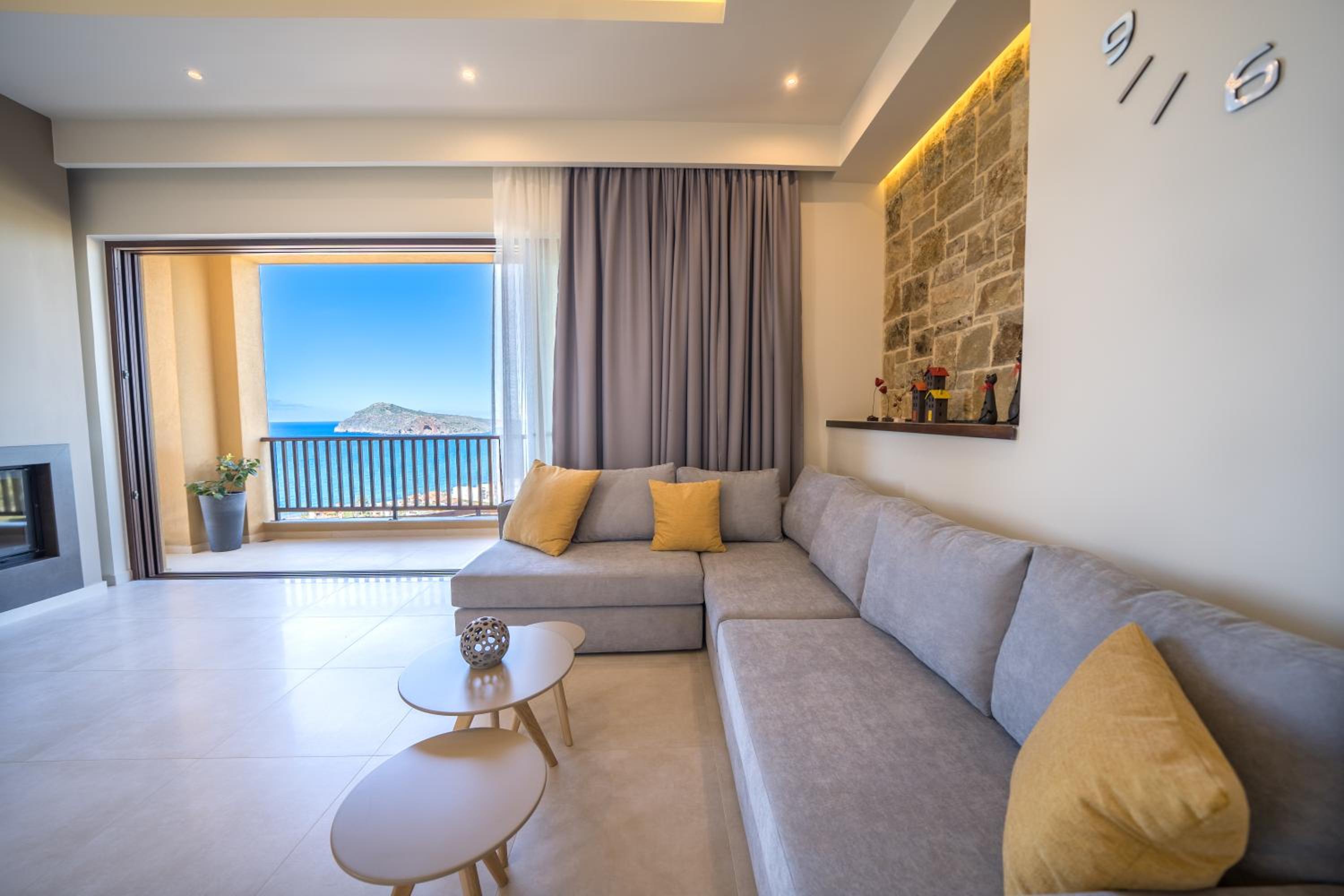 Apartment with Sea View photo 2