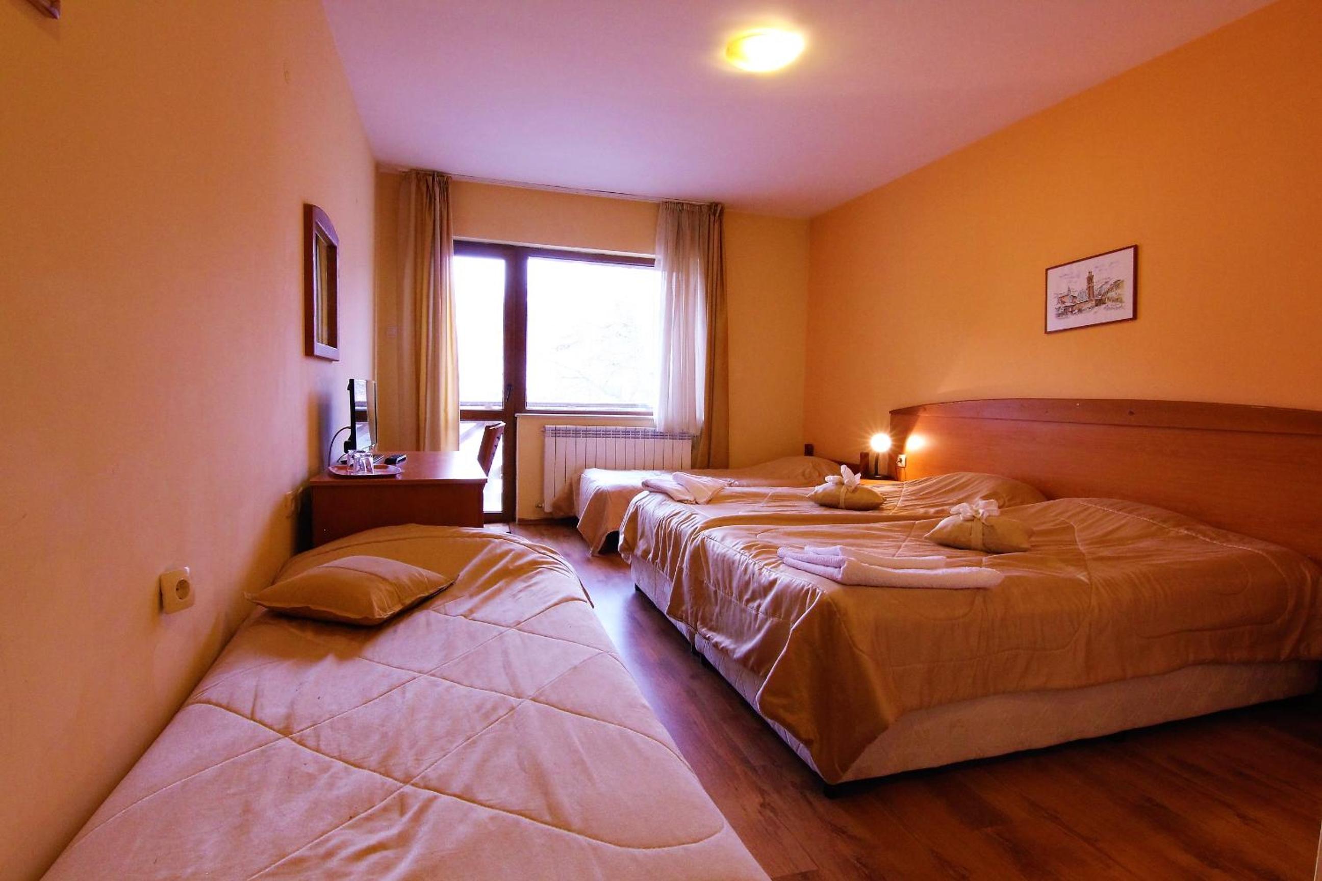 Quadruple Room with Balcony photo 1