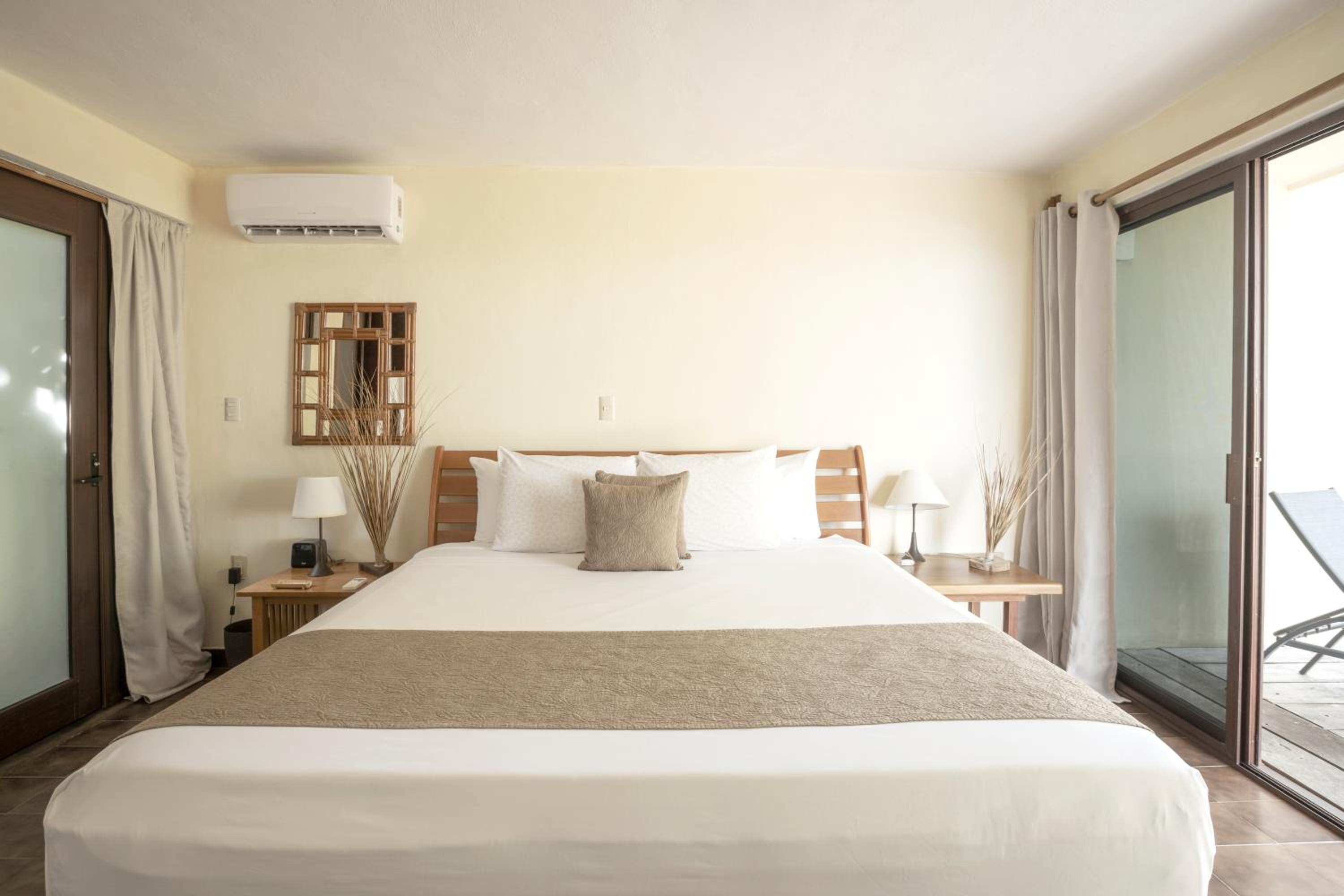 King Room with Lake View