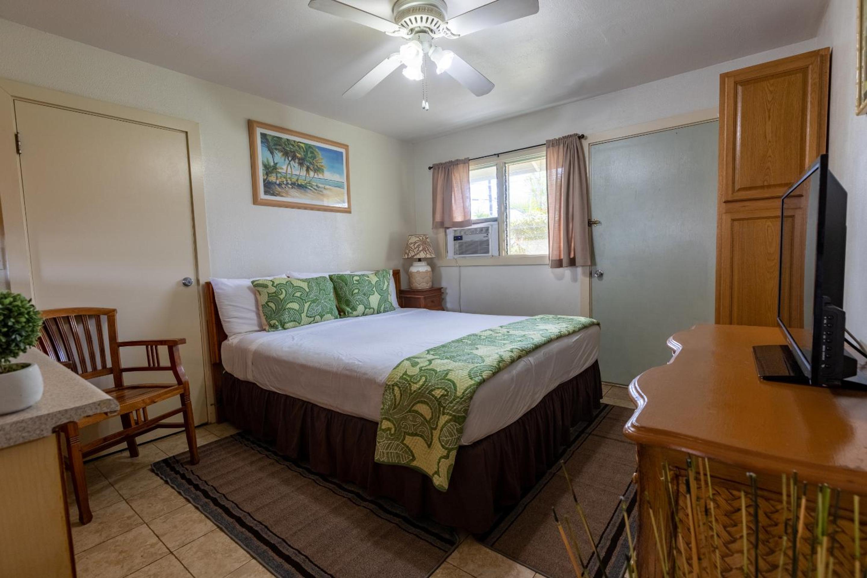 Deluxe King Room photo 1