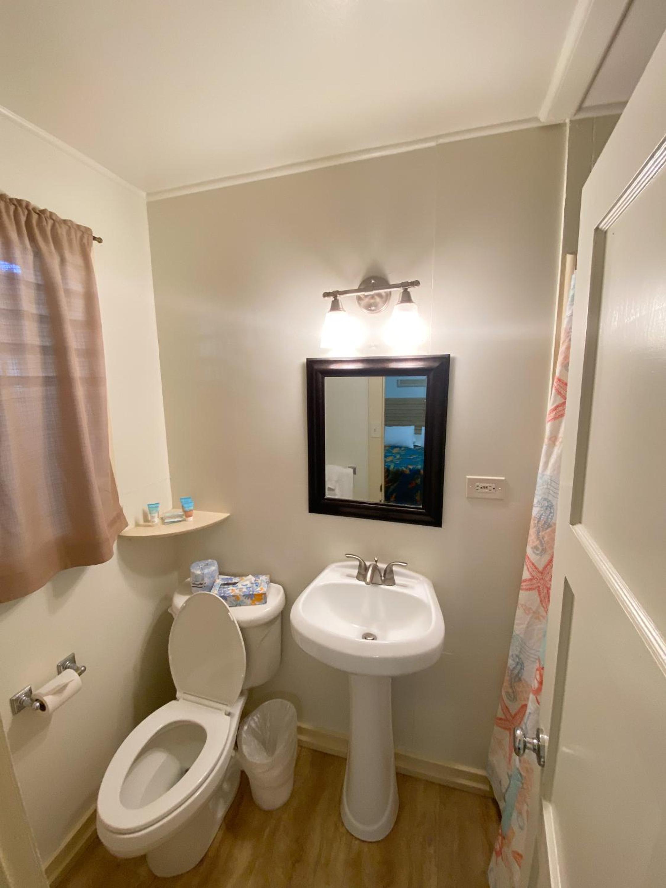 Deluxe Twin Room - Photo 2