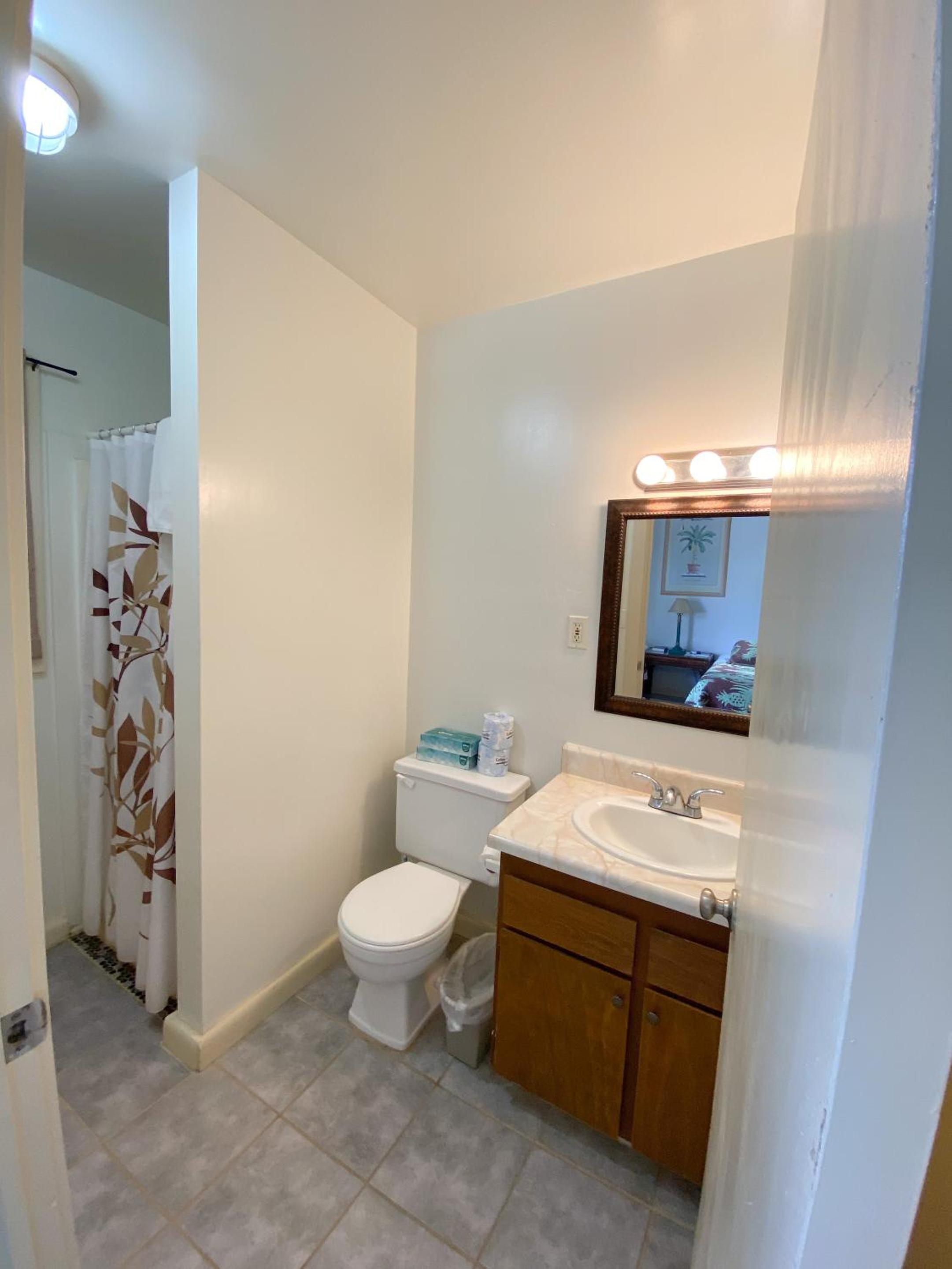Standard Twin Room - Photo 3