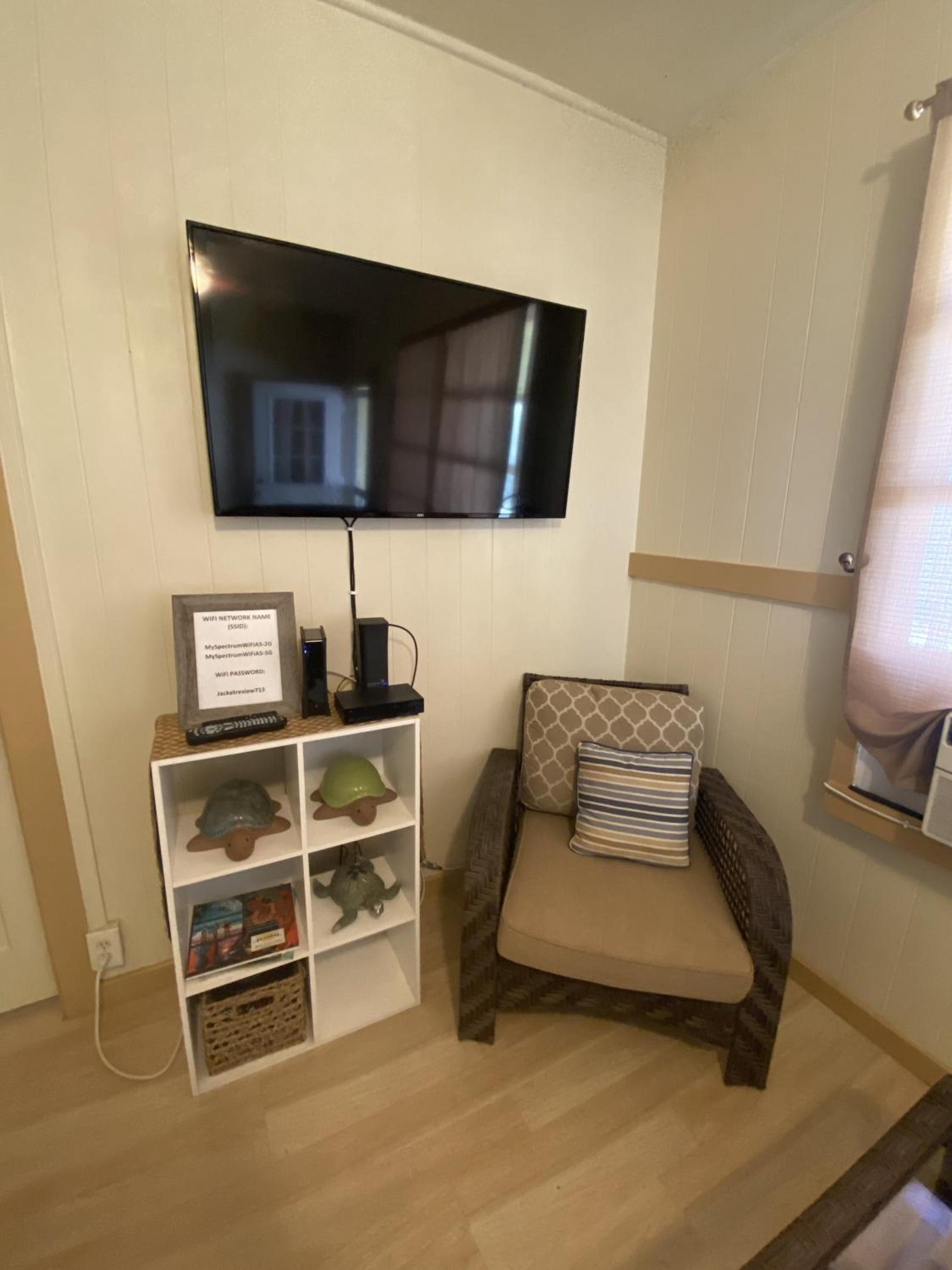Two-Bedroom Cottage - Photo 7
