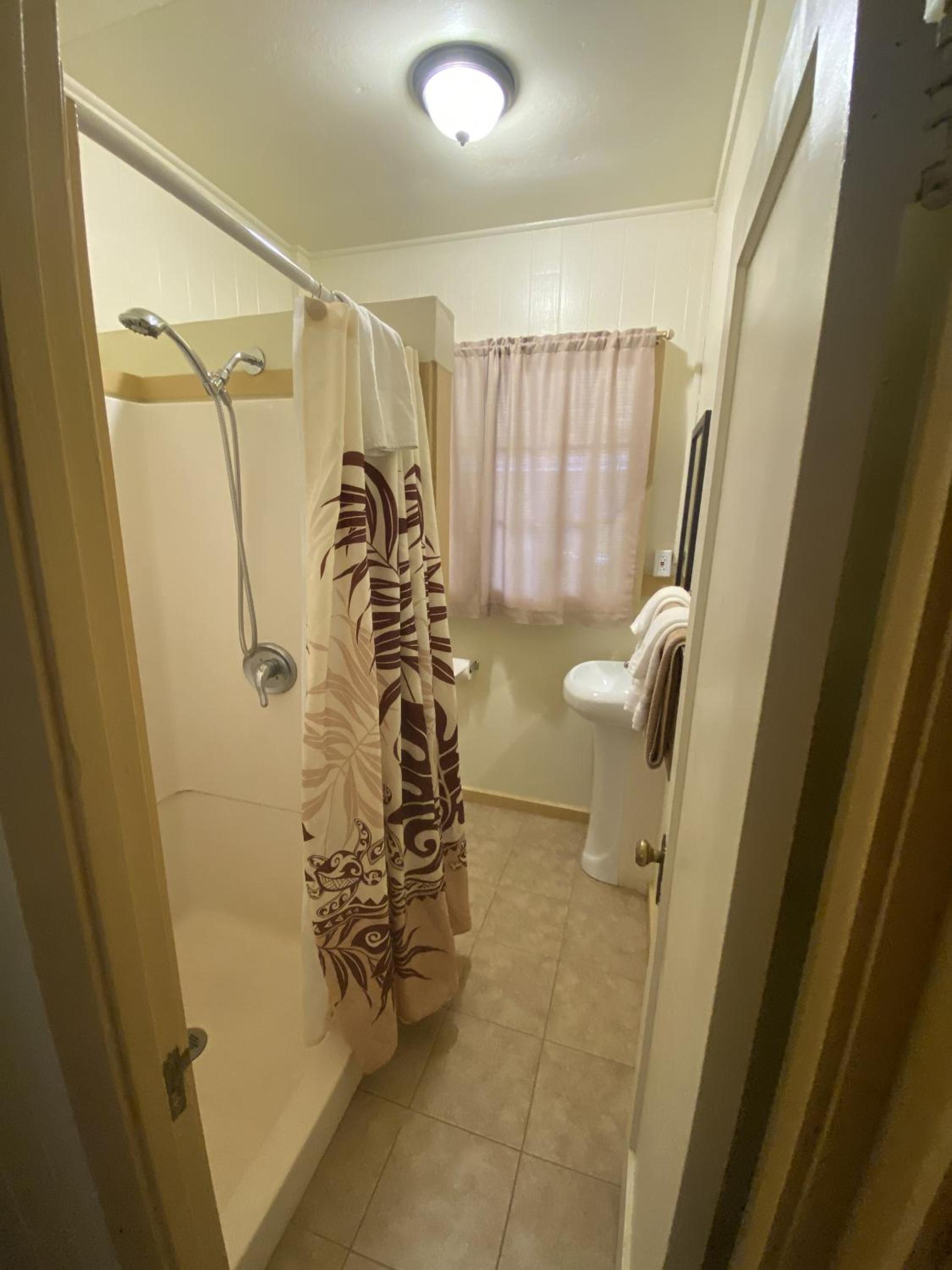 Two-Bedroom Cottage - Photo 12