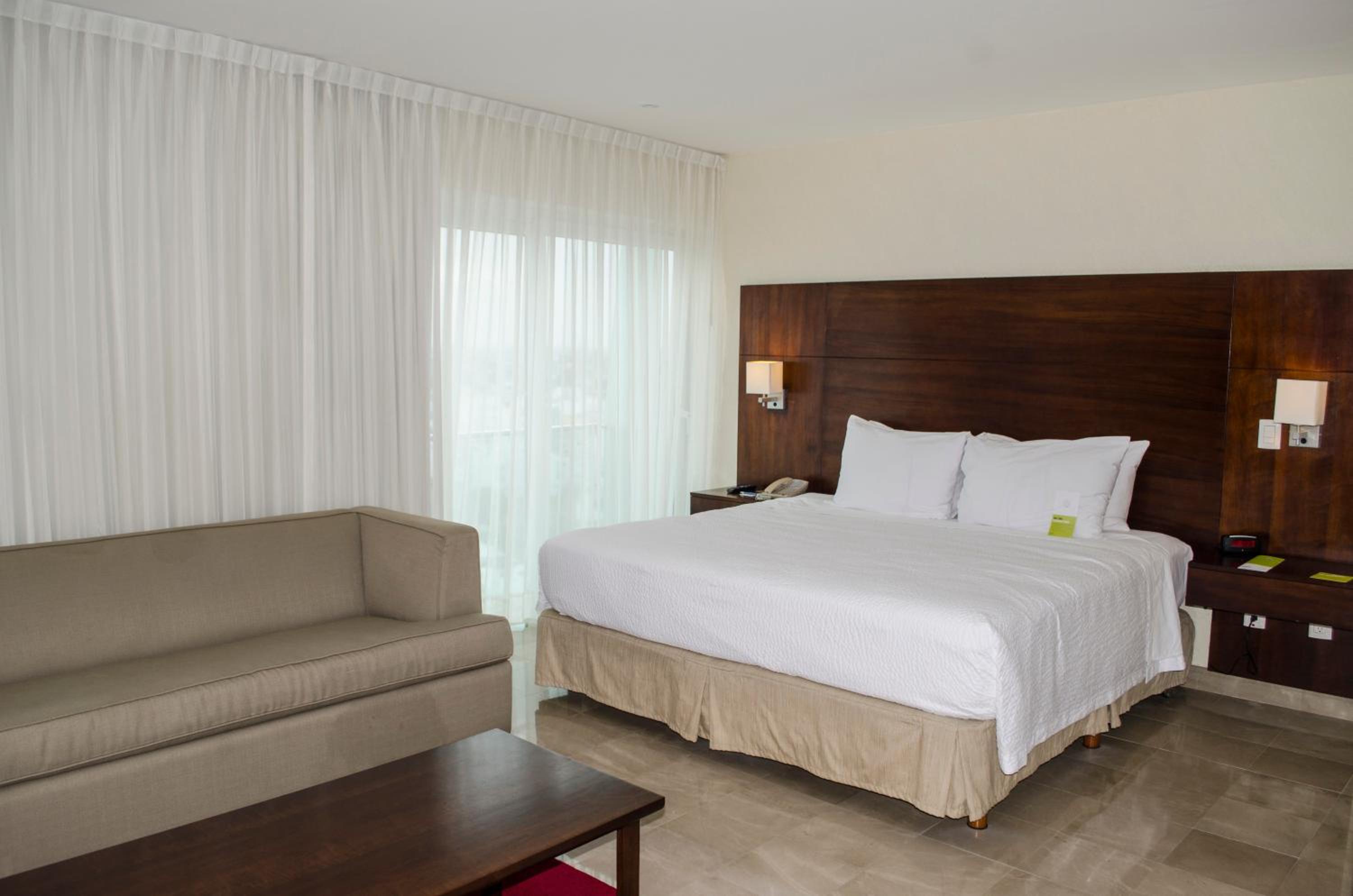 Junior Suite, 1 King, Sofa bed, City view, Balcony