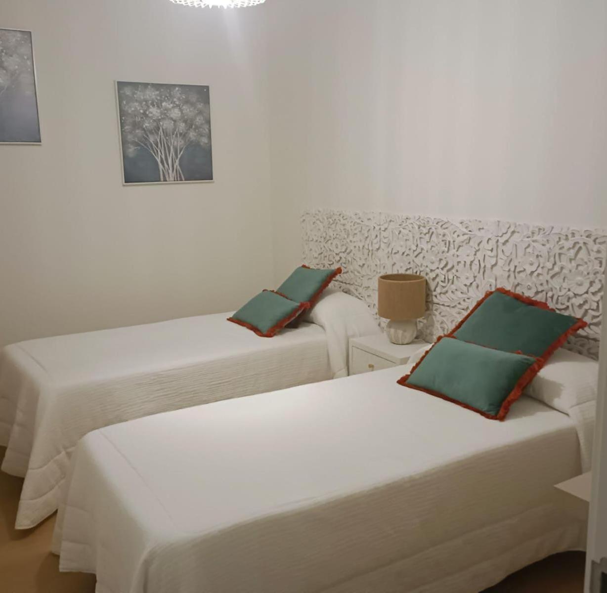 Apartamento con vista a la piscina