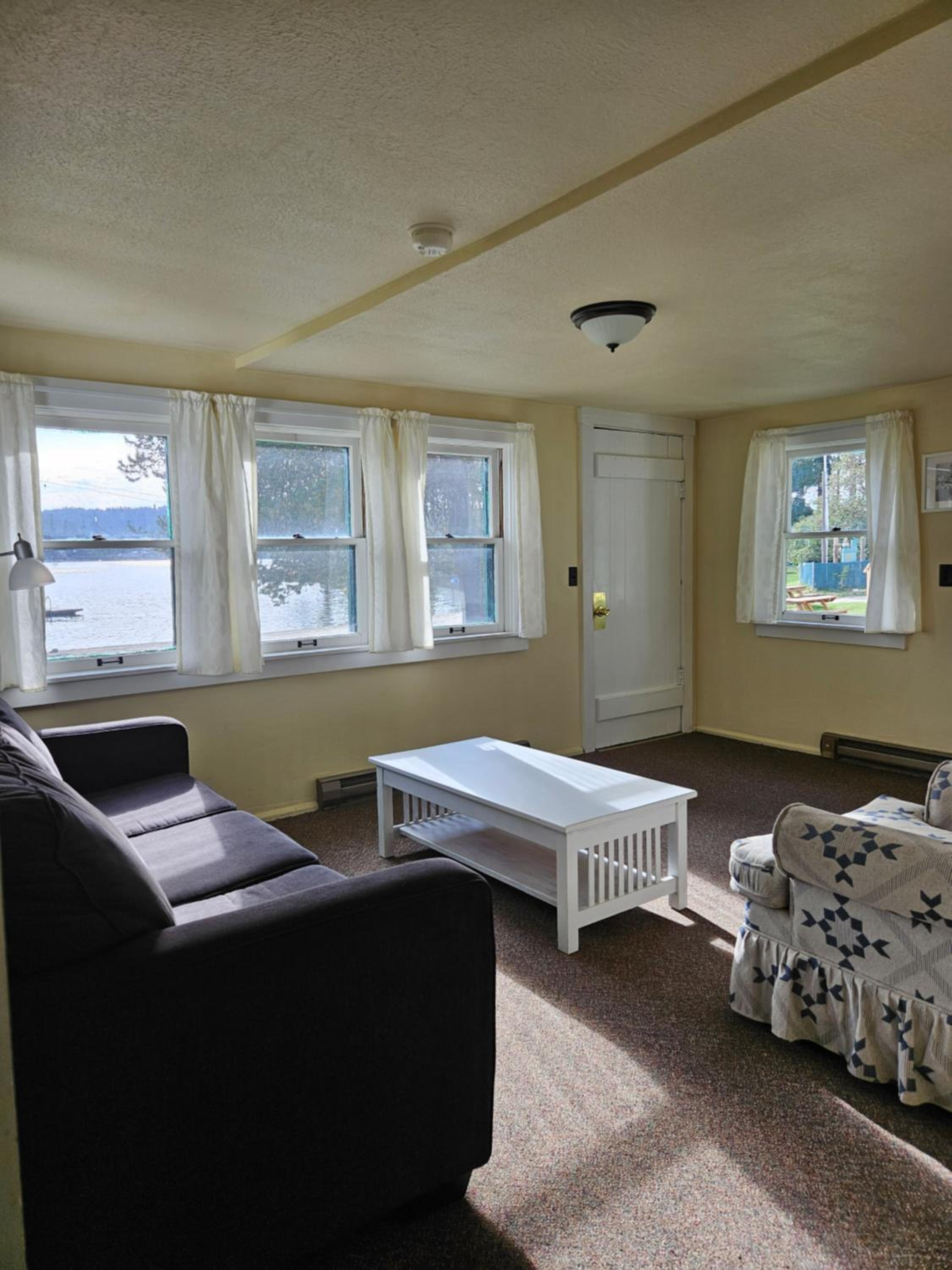 Deluxe Bungalow with Garden View photo 3