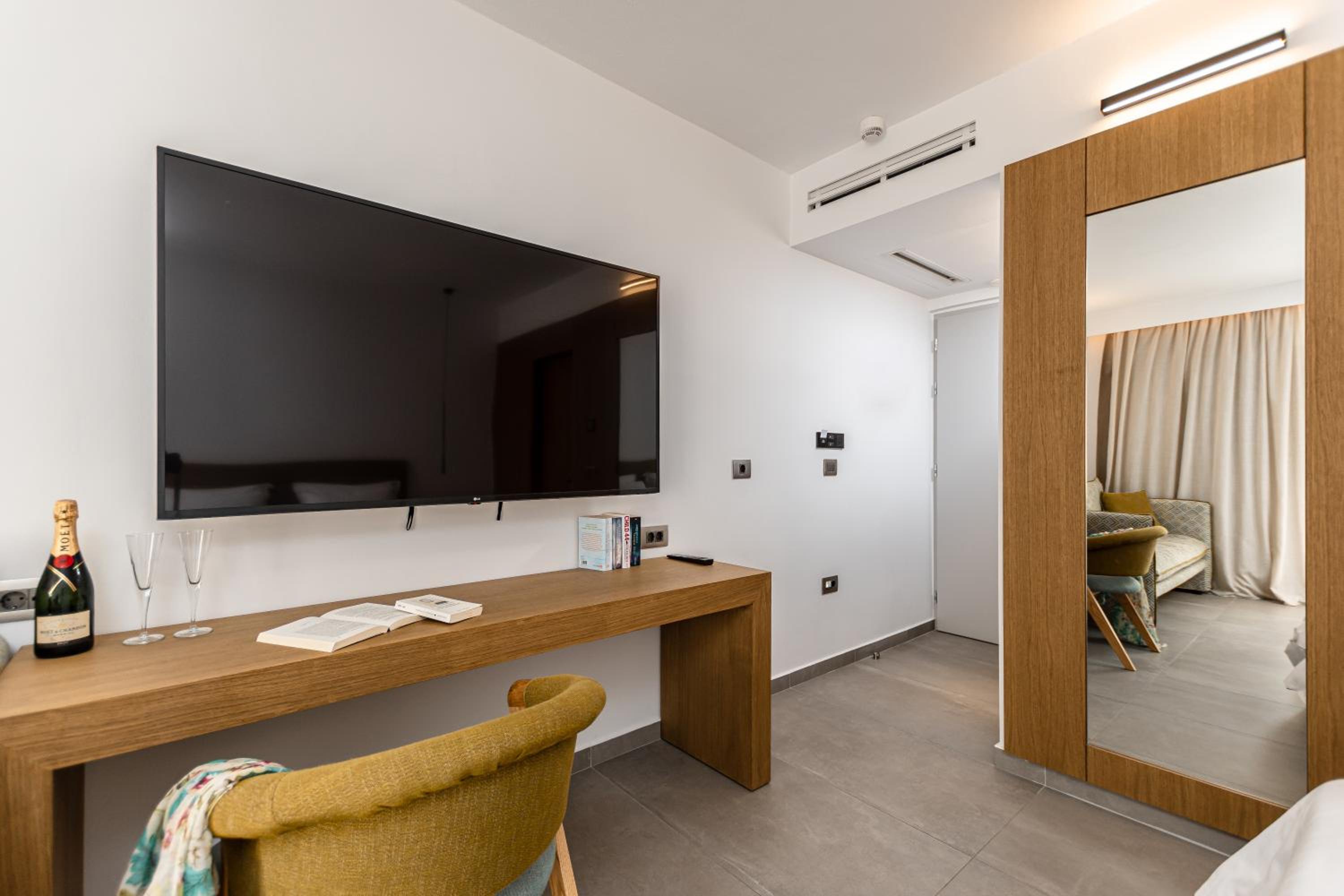Triple Room - Photo 7