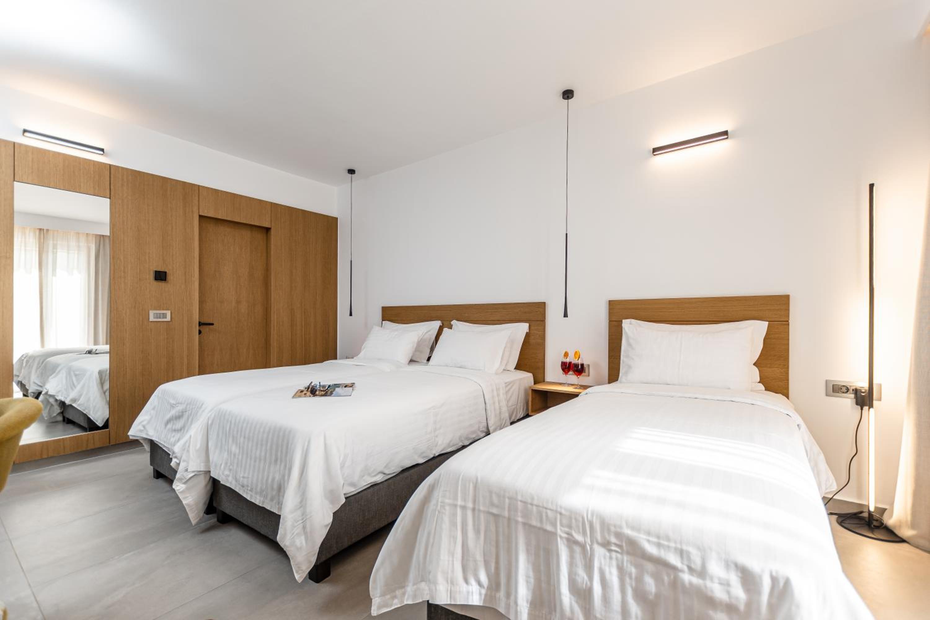Triple Room - Photo 1