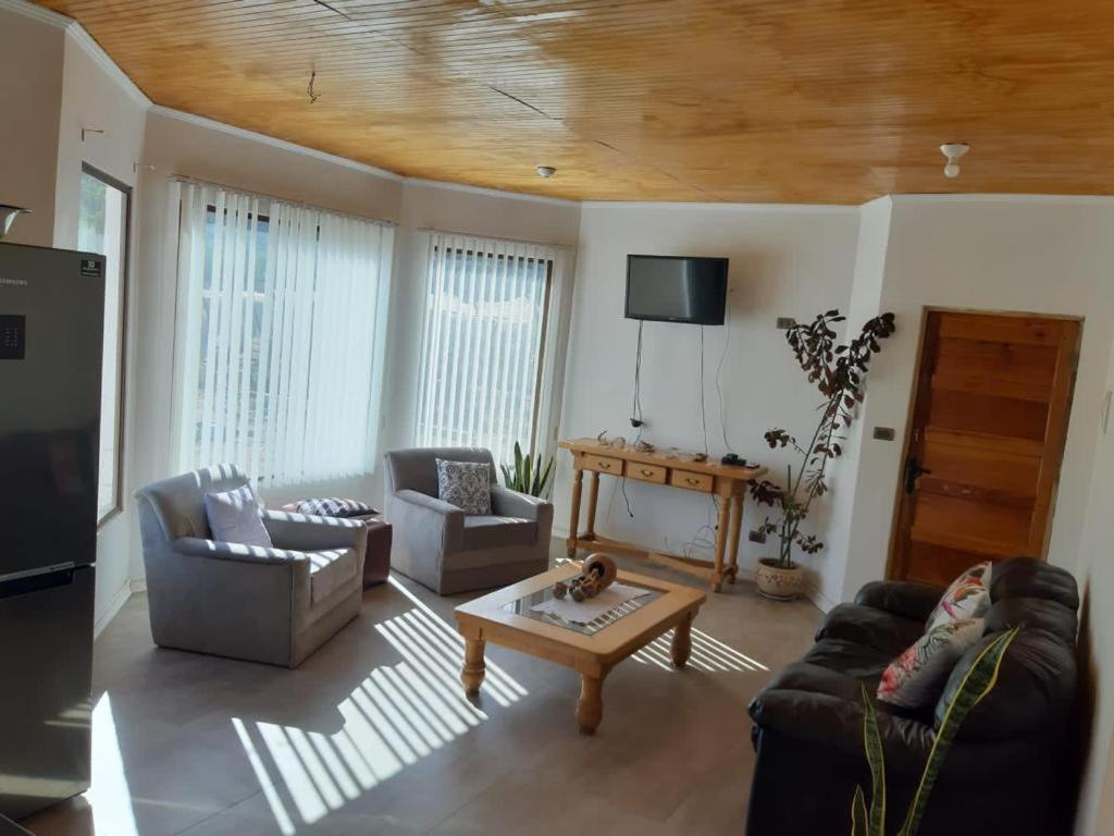 Three-Bedroom House photo 1