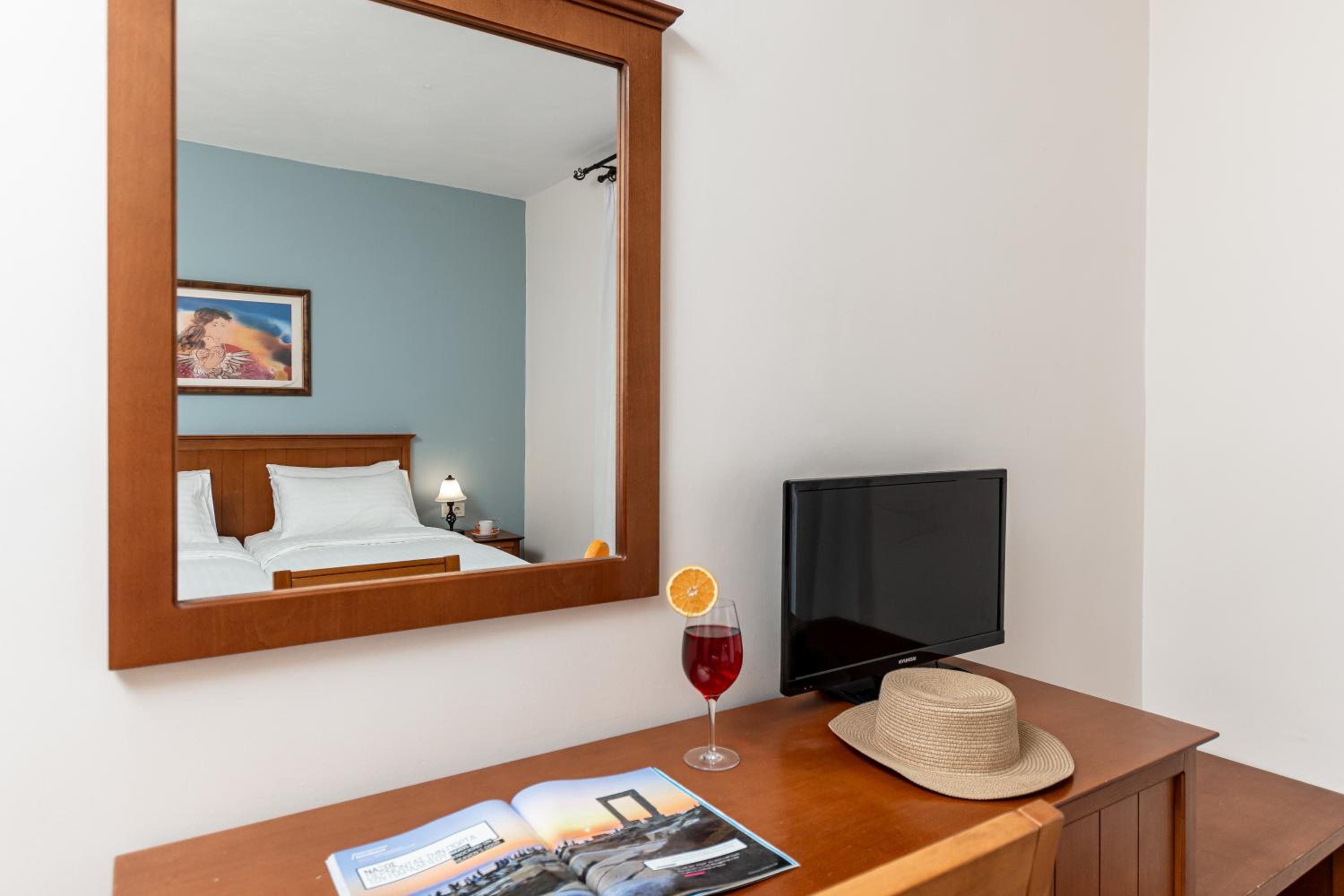 Double or Twin Room - Photo 19