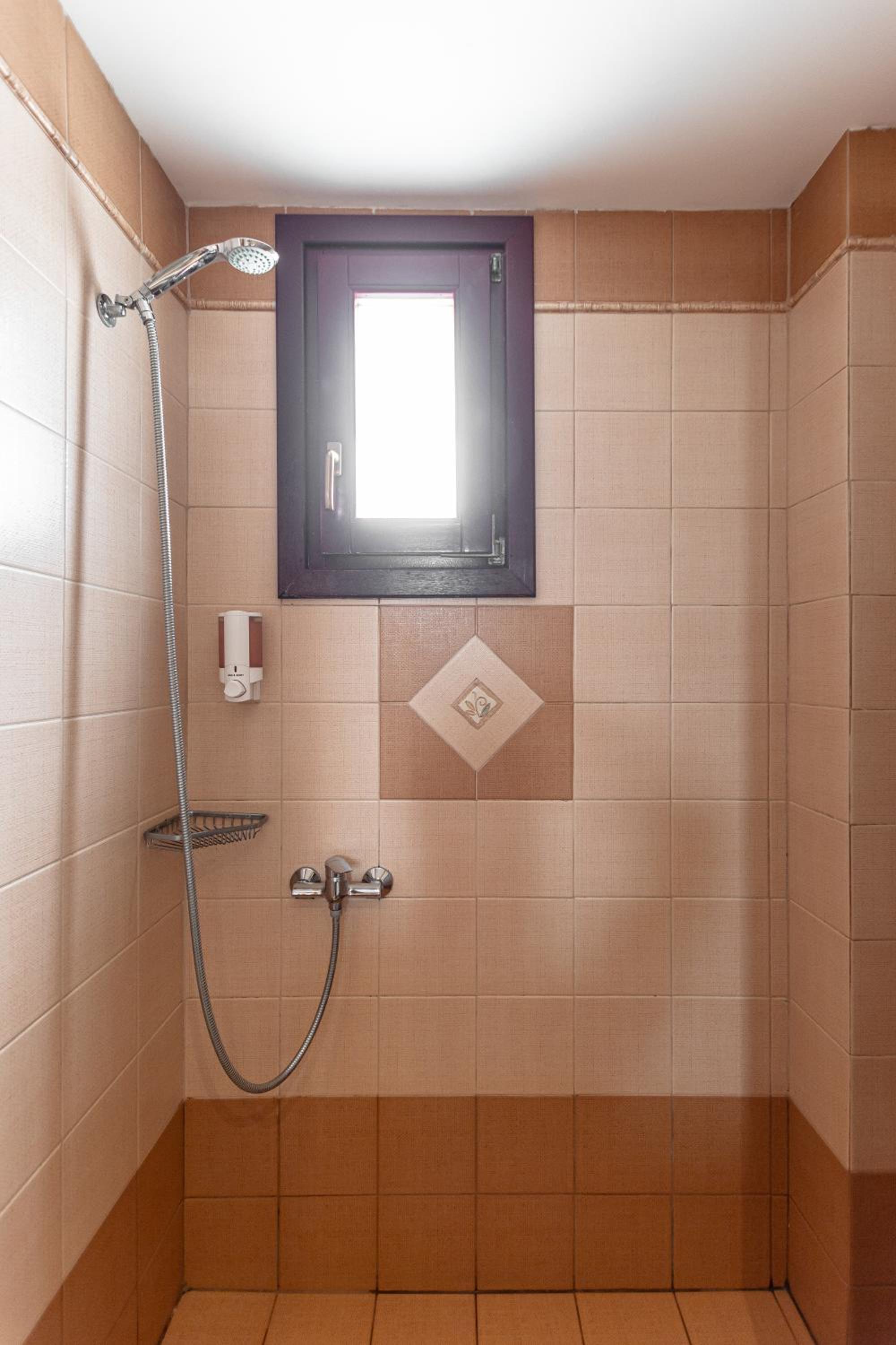 Double or Twin Room - Photo 25