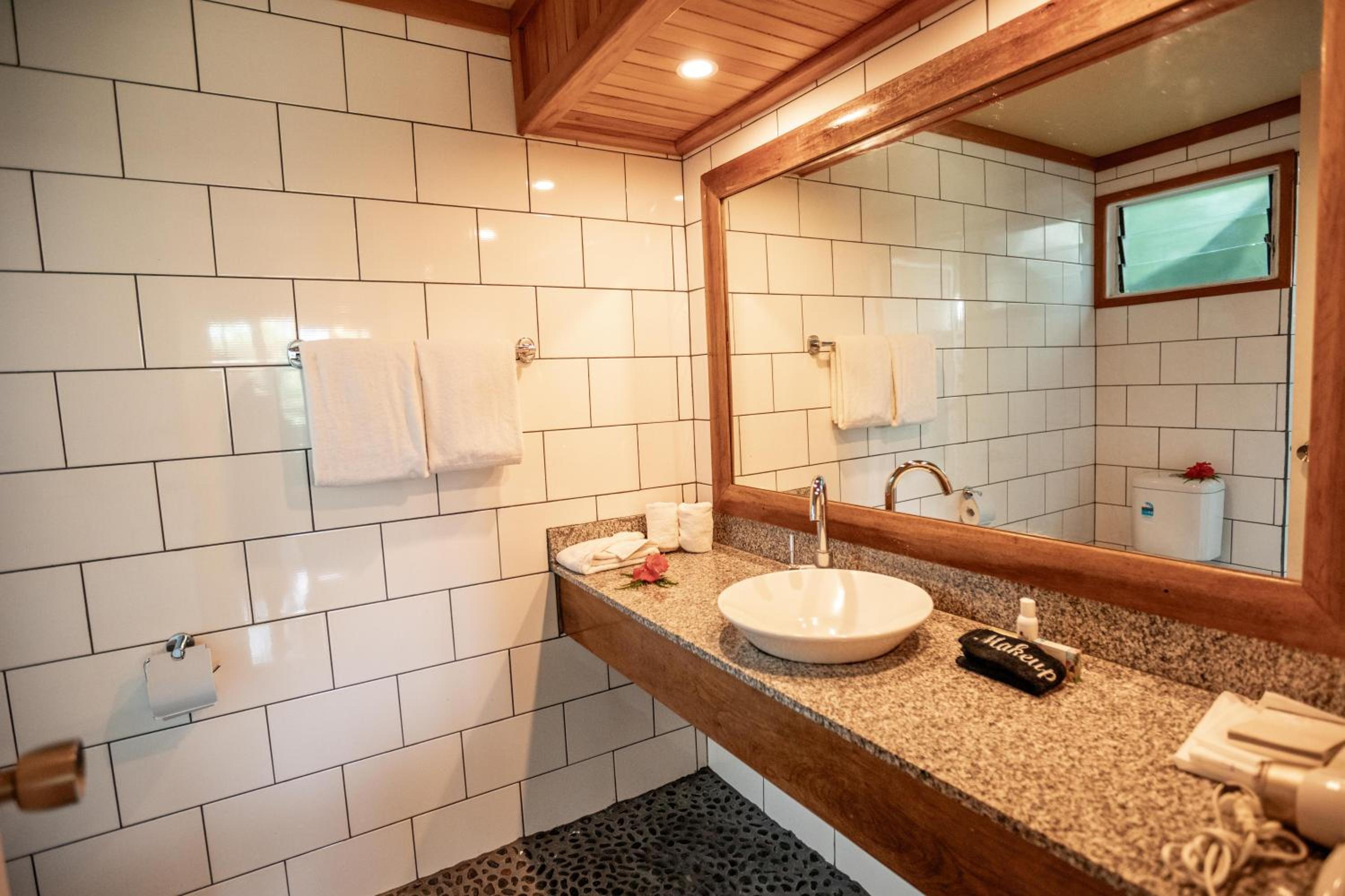 Two-bedroom Bungalow With Garden View