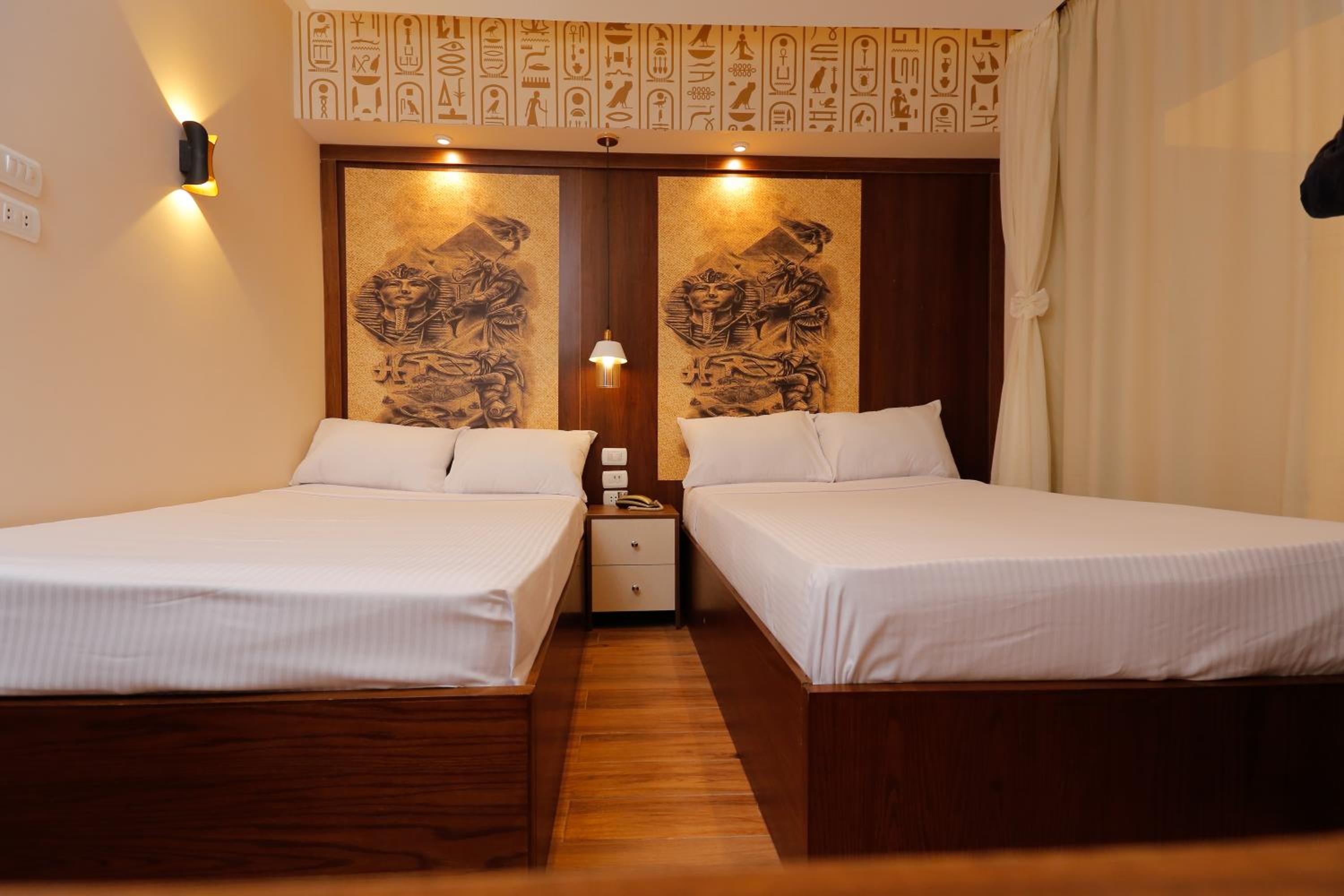 Deluxe Double Room with Pyramids view