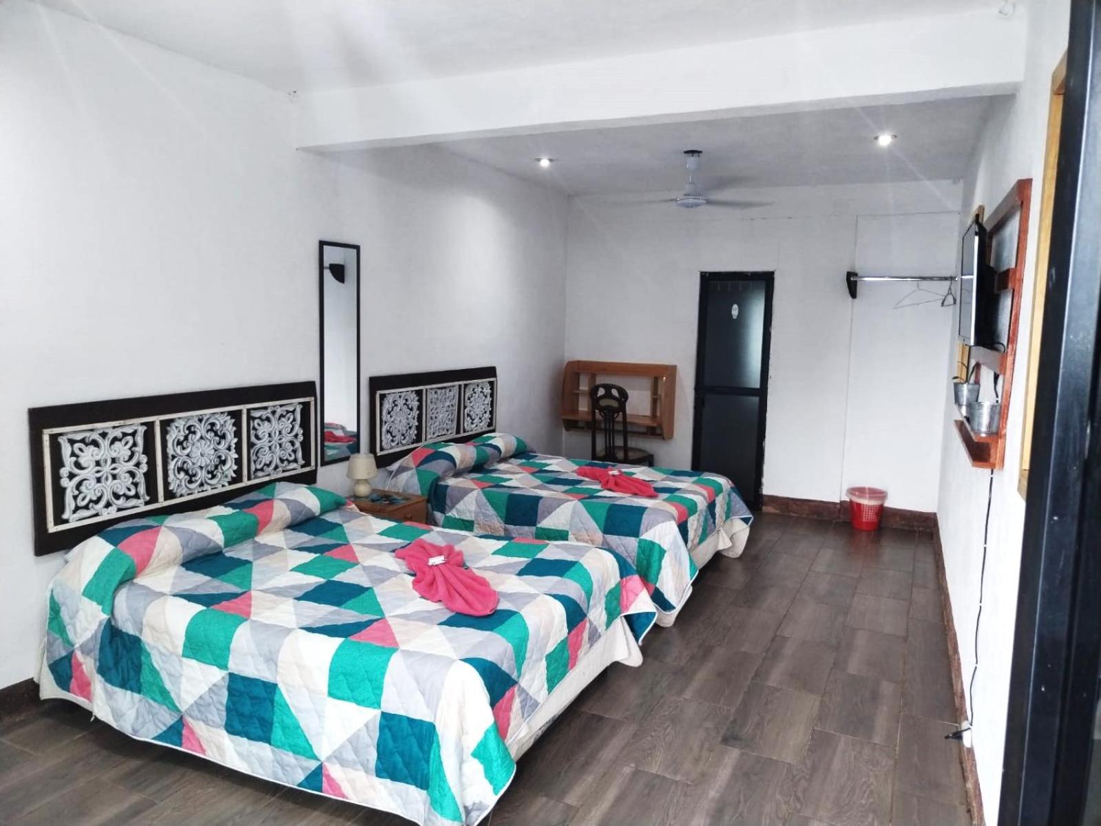 Single Room with Lake View photo 2