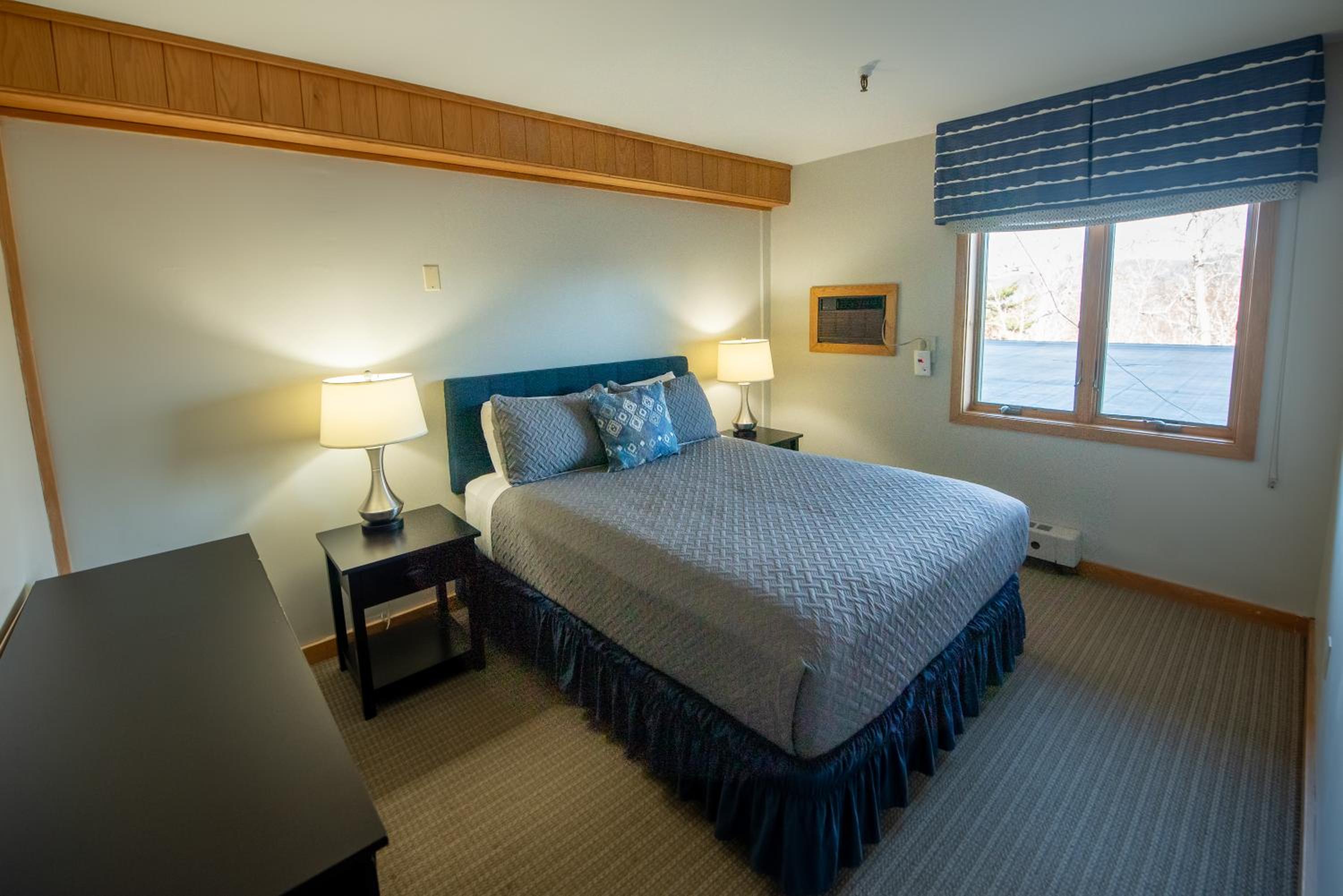 Queen Suite photo 1
