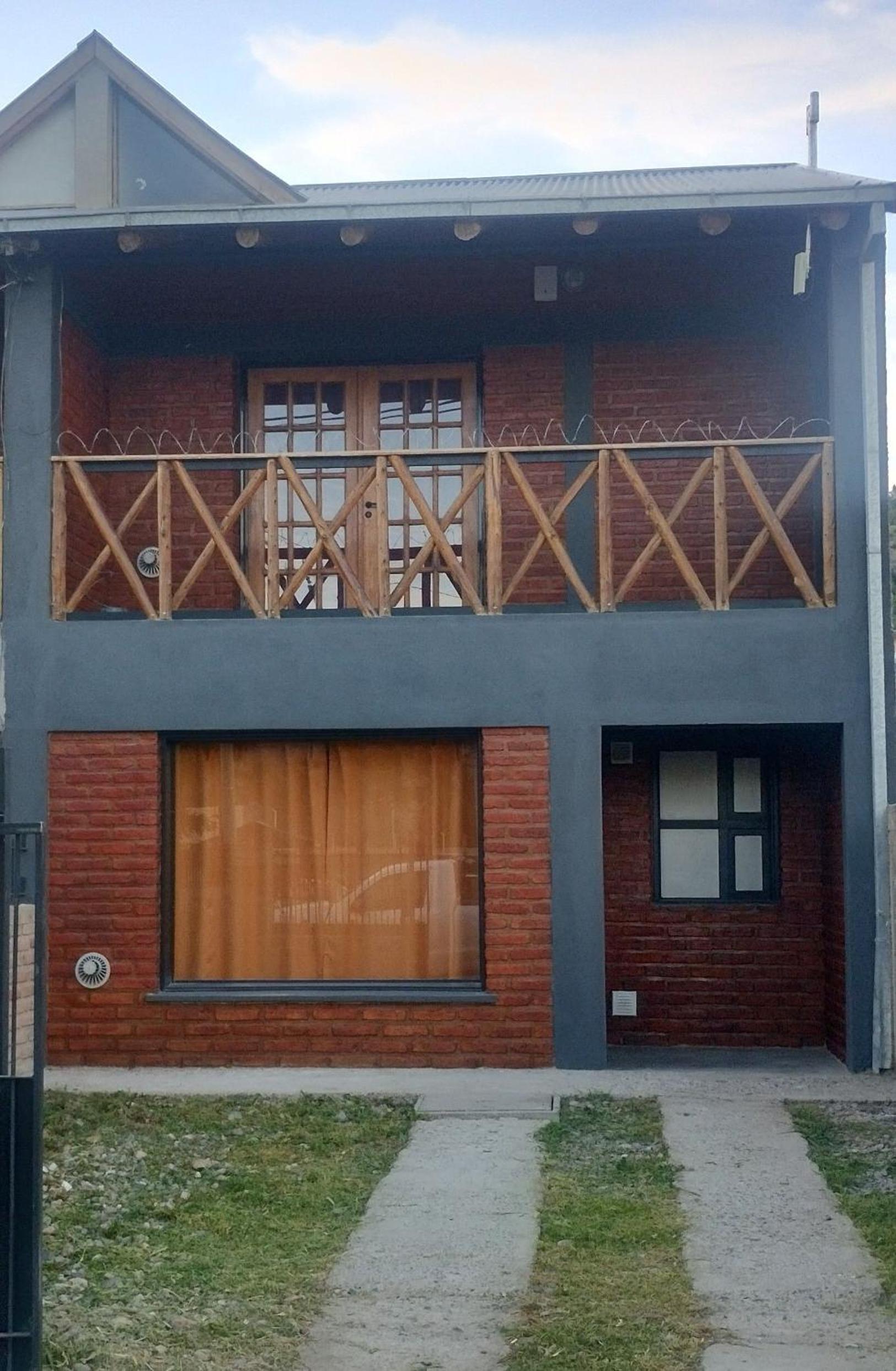 Three-Bedroom Townhouse photo 2