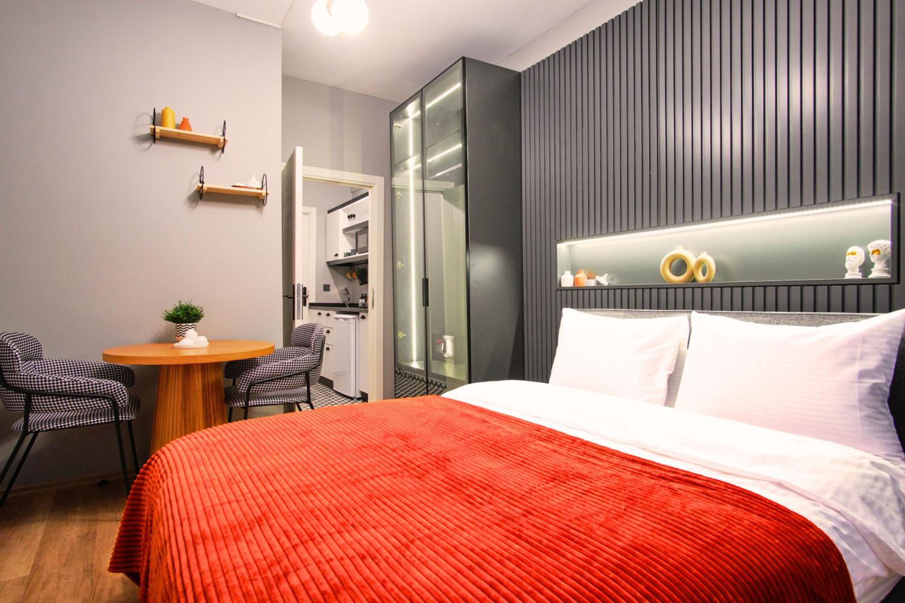 Small Double Room photo 1