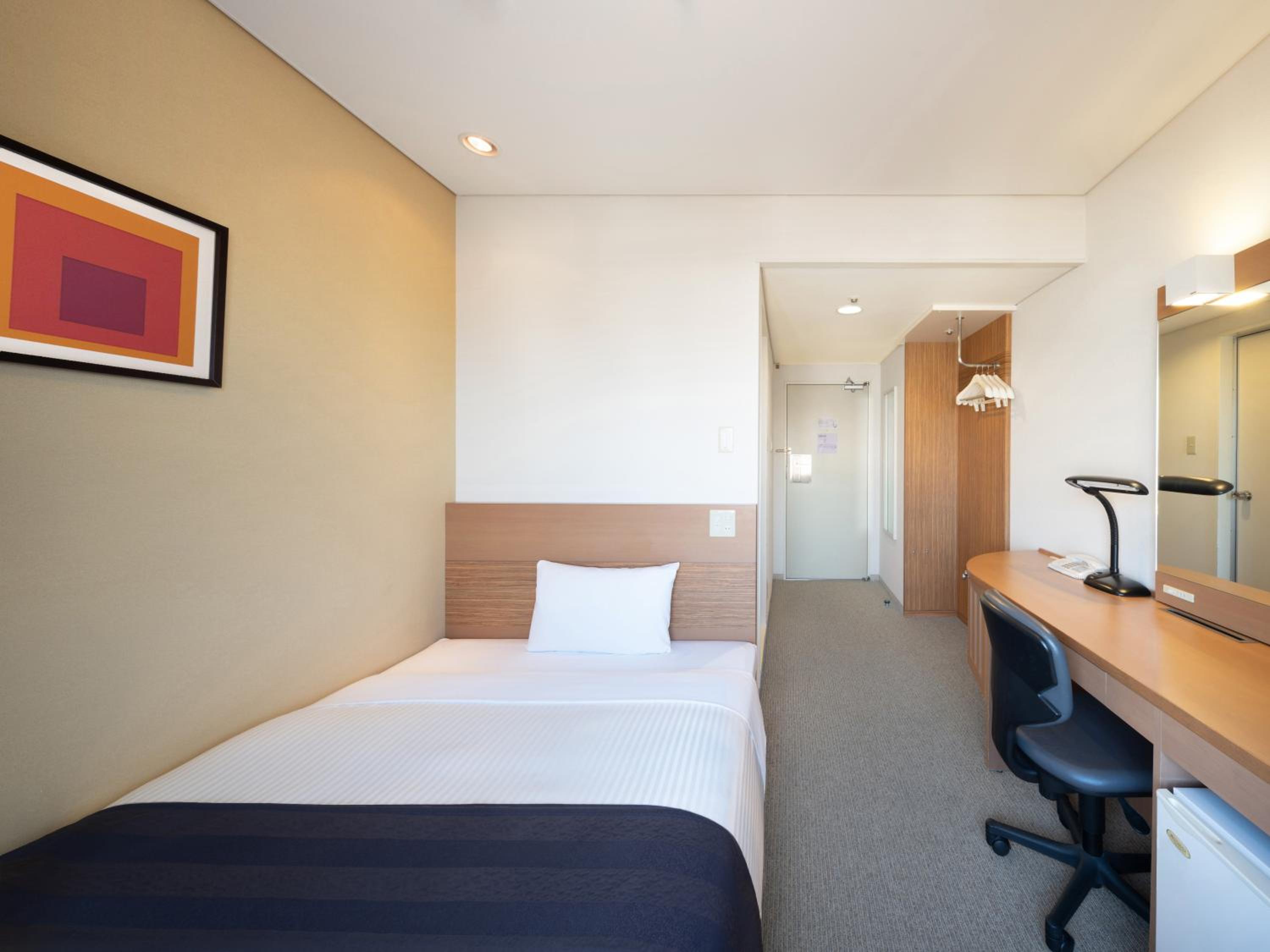 Deluxe Single Room With Remodeling Bathroom - Non-Smoking photo 2