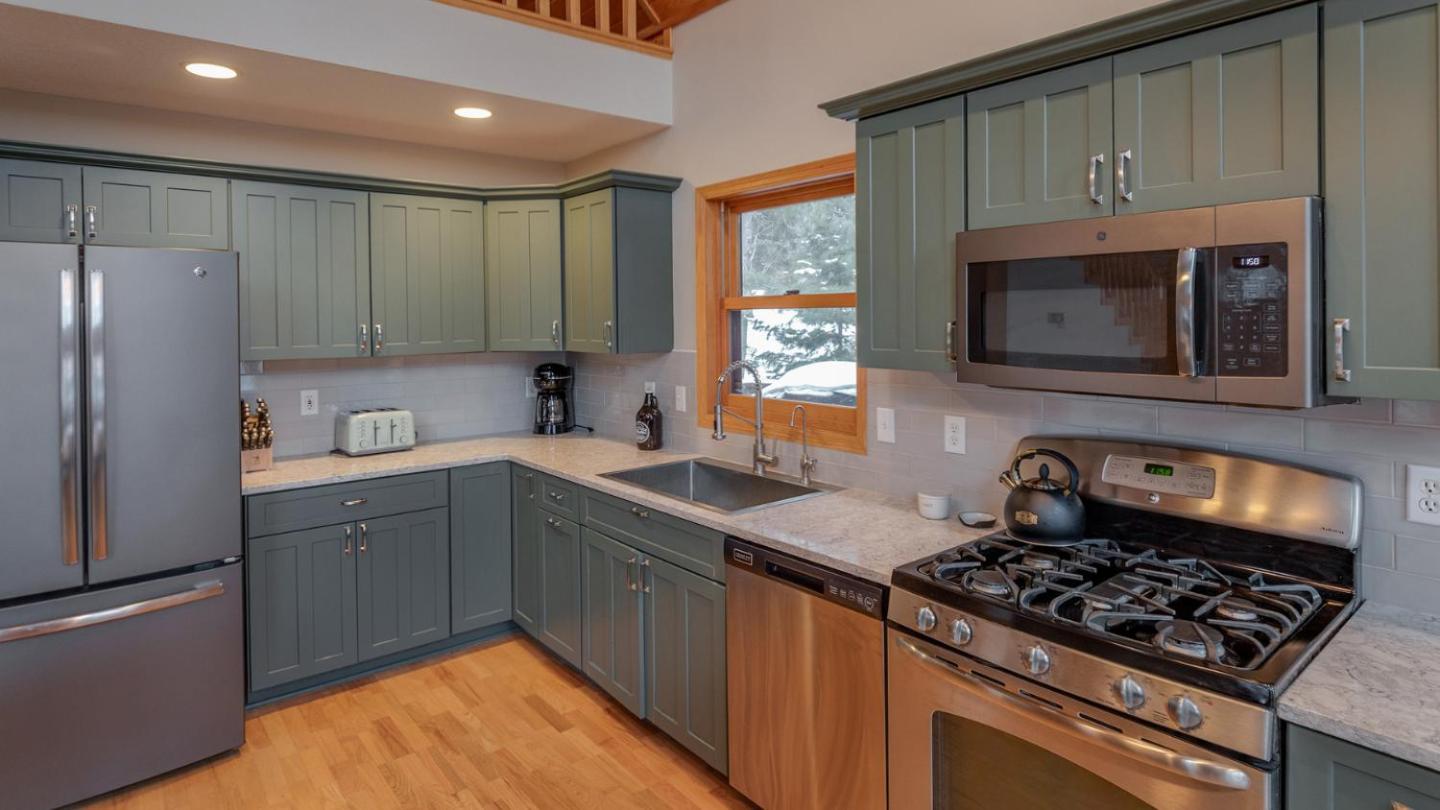 Three-Bedroom Holiday Home  photo 2
