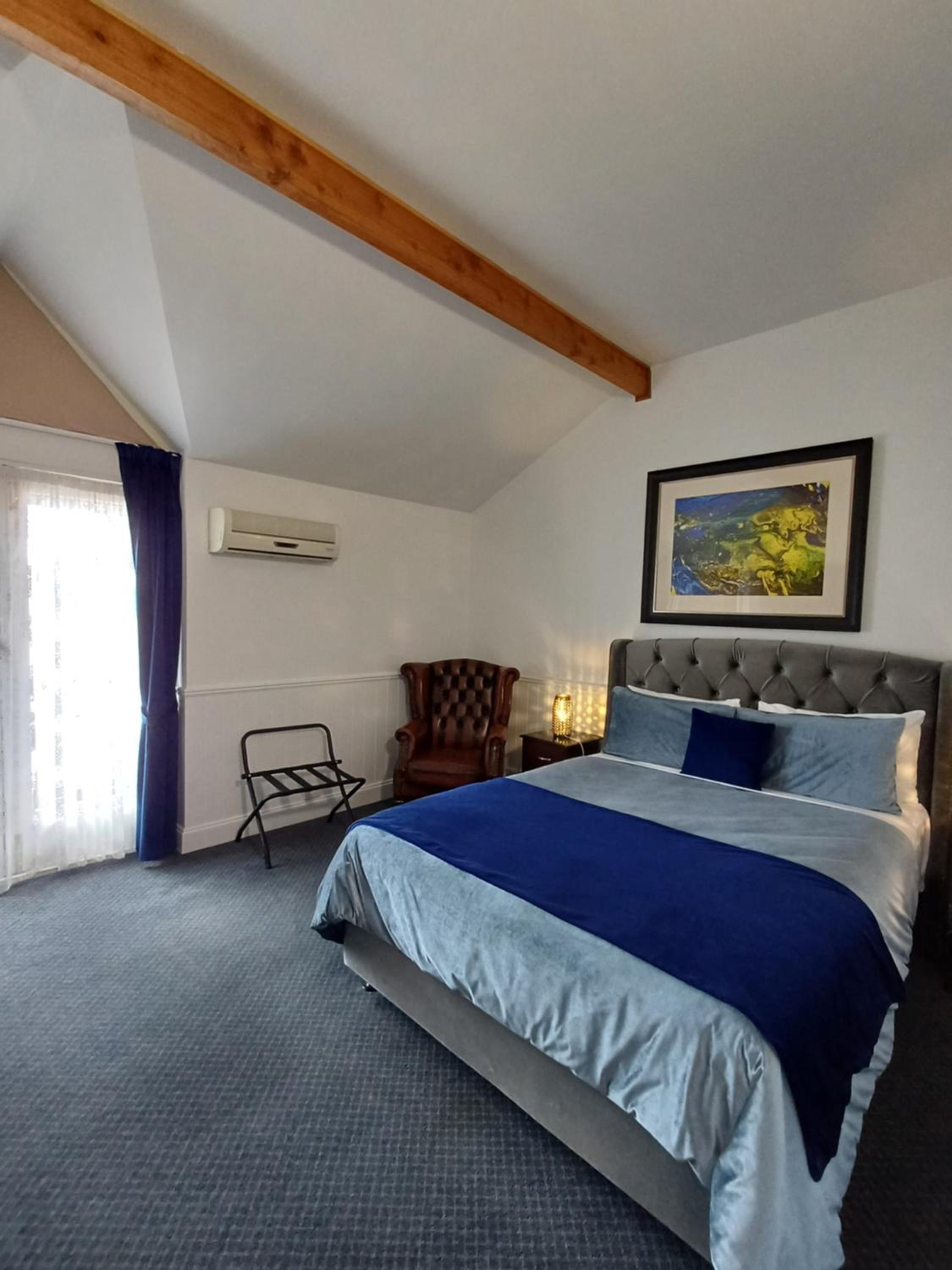 Queen Room with Balcony - Photo 1
