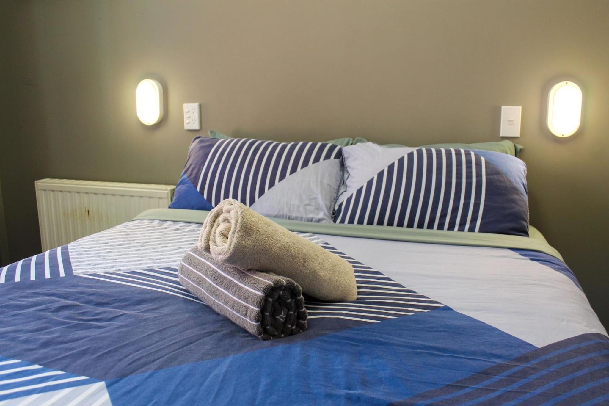 Double Room with Private Bathroom - Photo 3