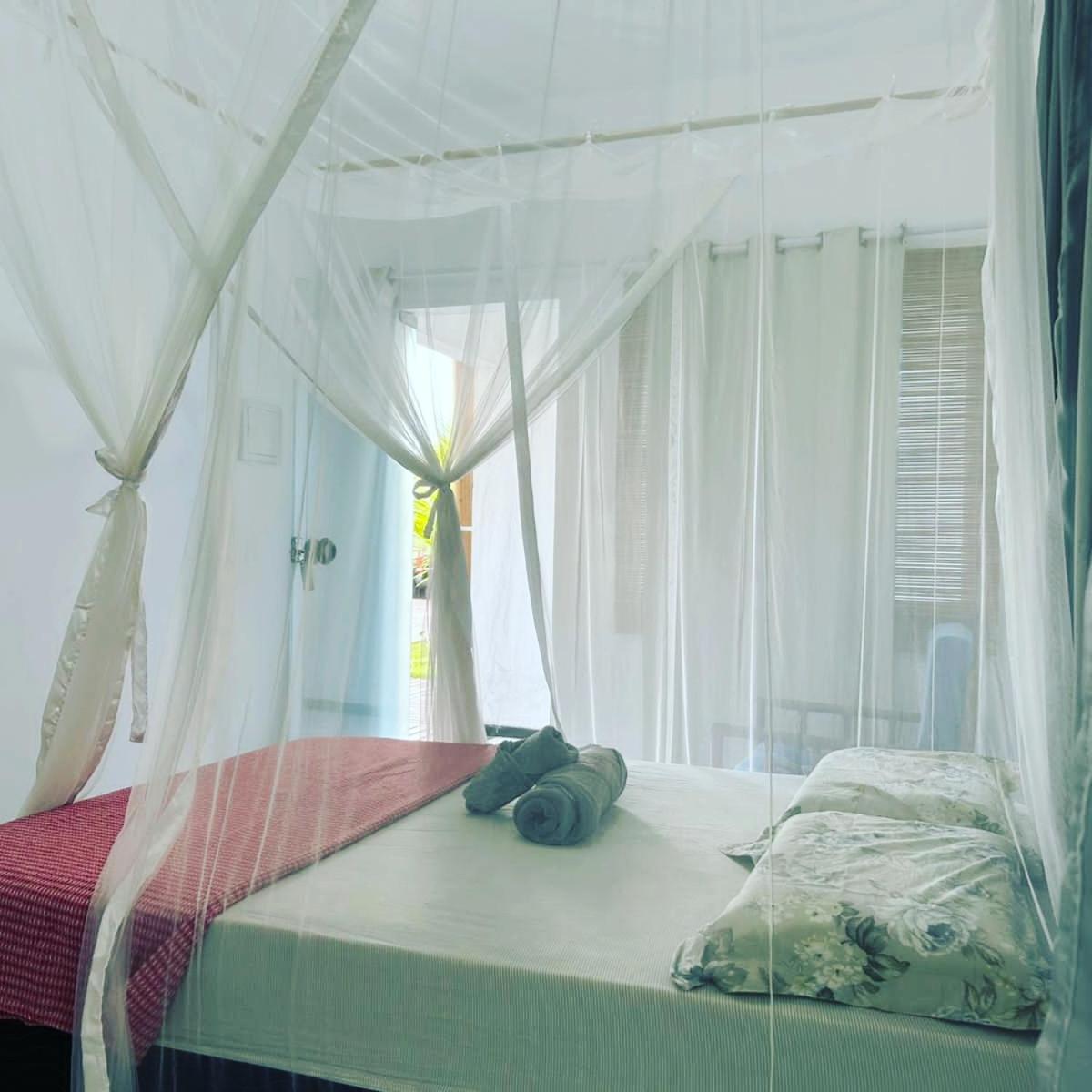 Double Room with Balcony - Photo 3