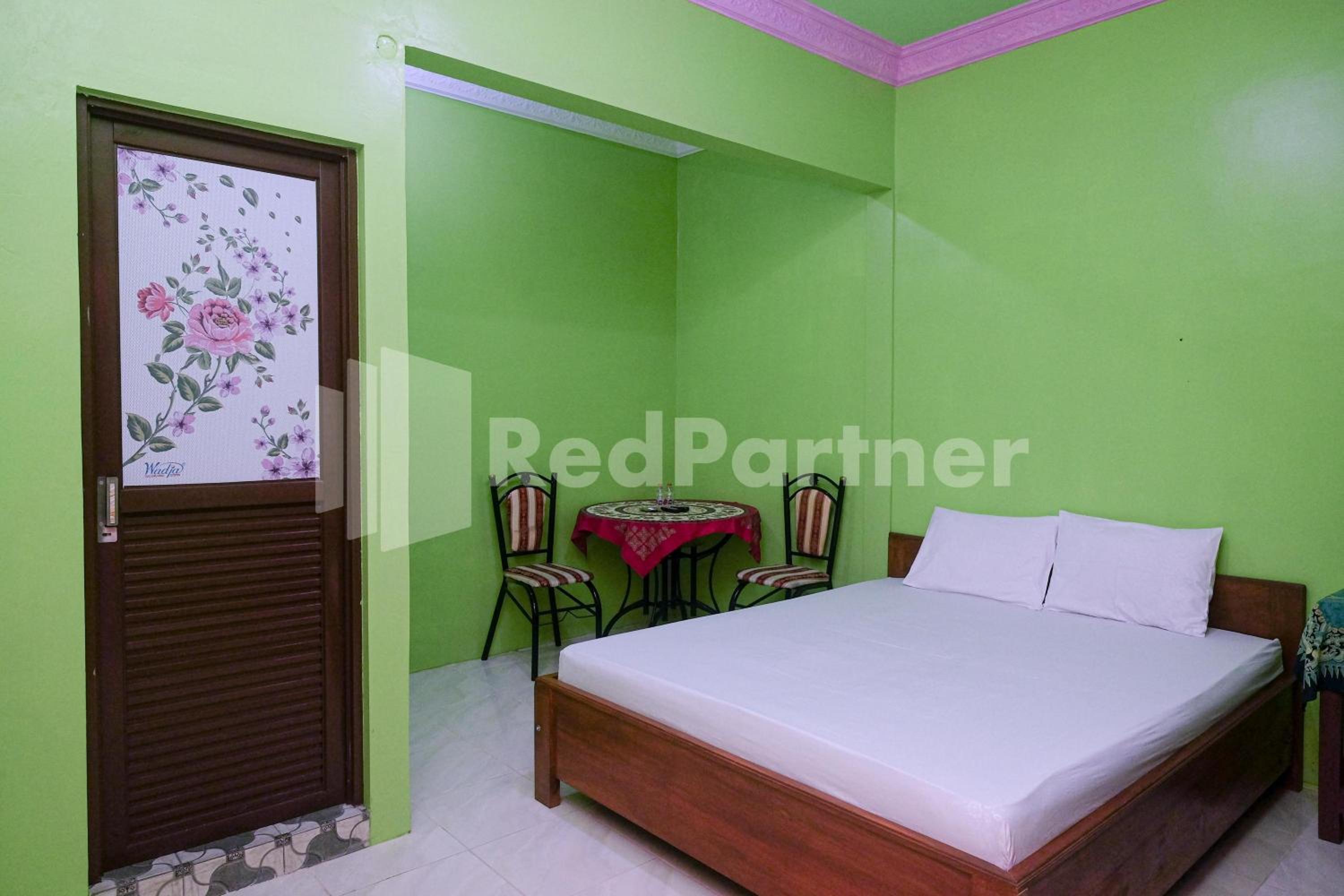 Deluxe Room - Photo 5