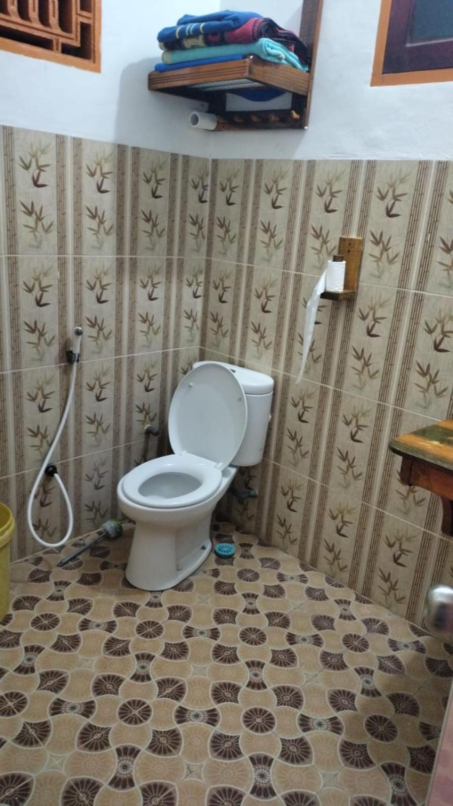 Double or Twin Room with Private Bathroom photo 3