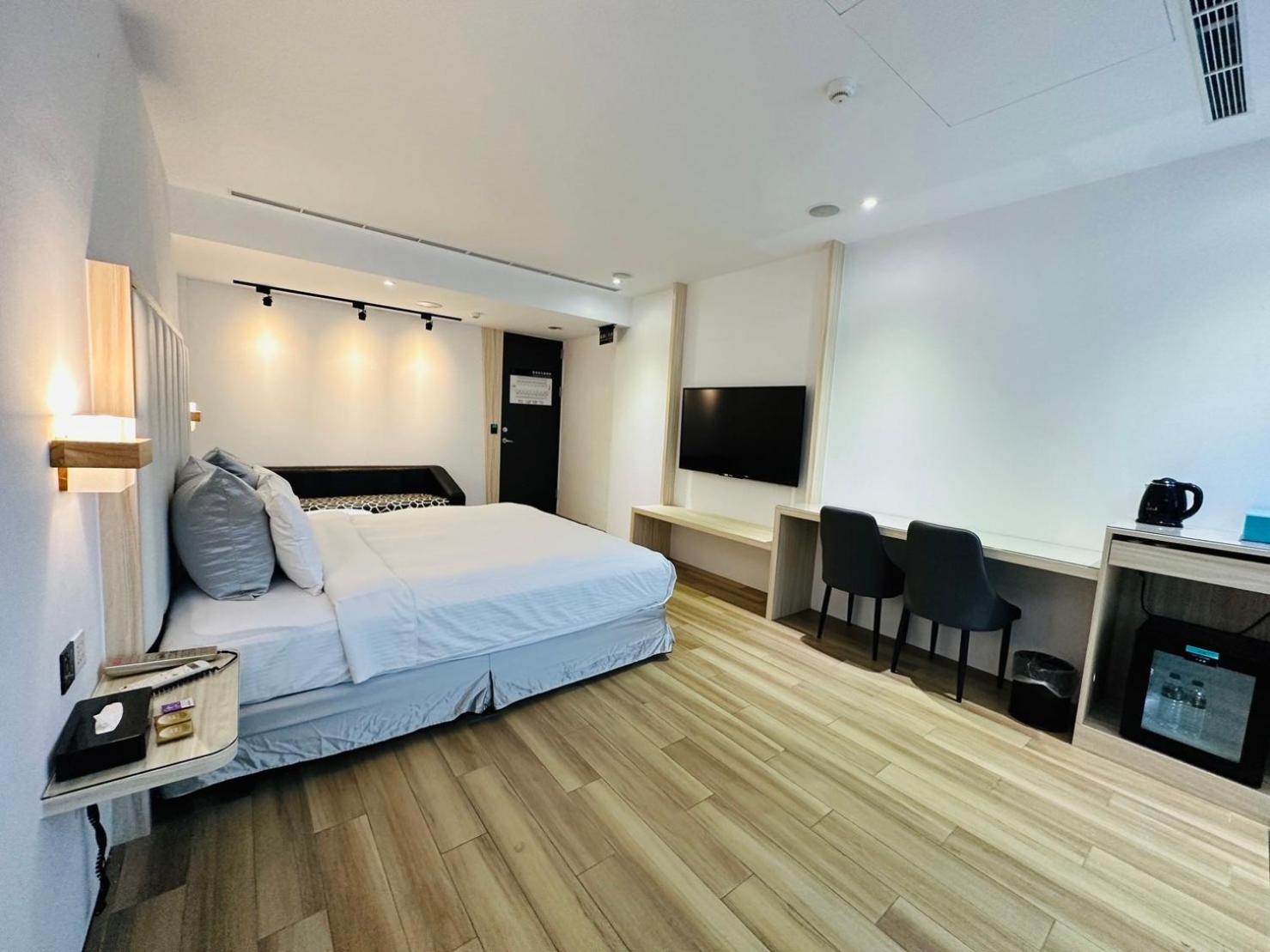 Deluxe Double Room photo 3