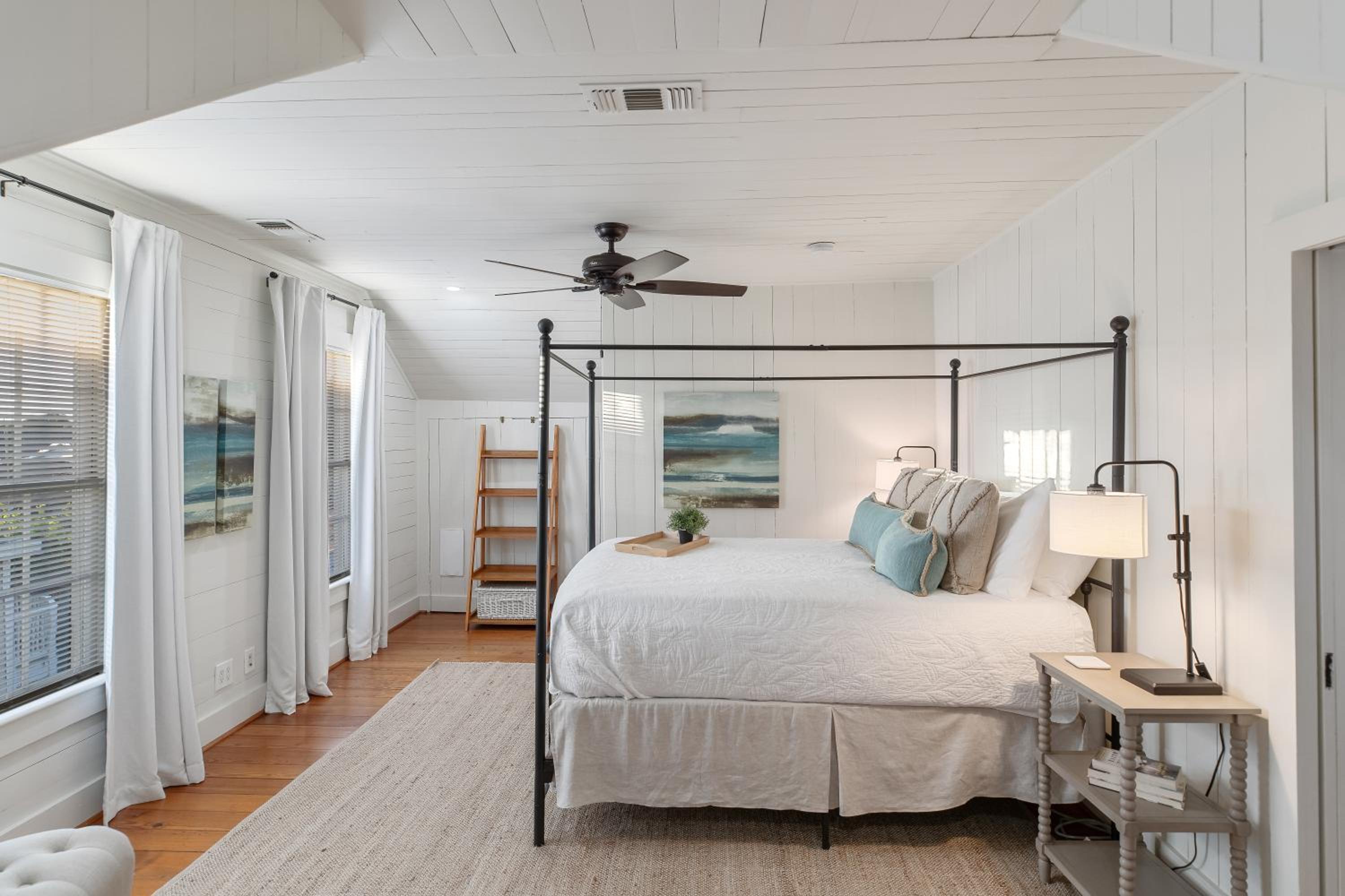 Three-Bedroom House photo 1
