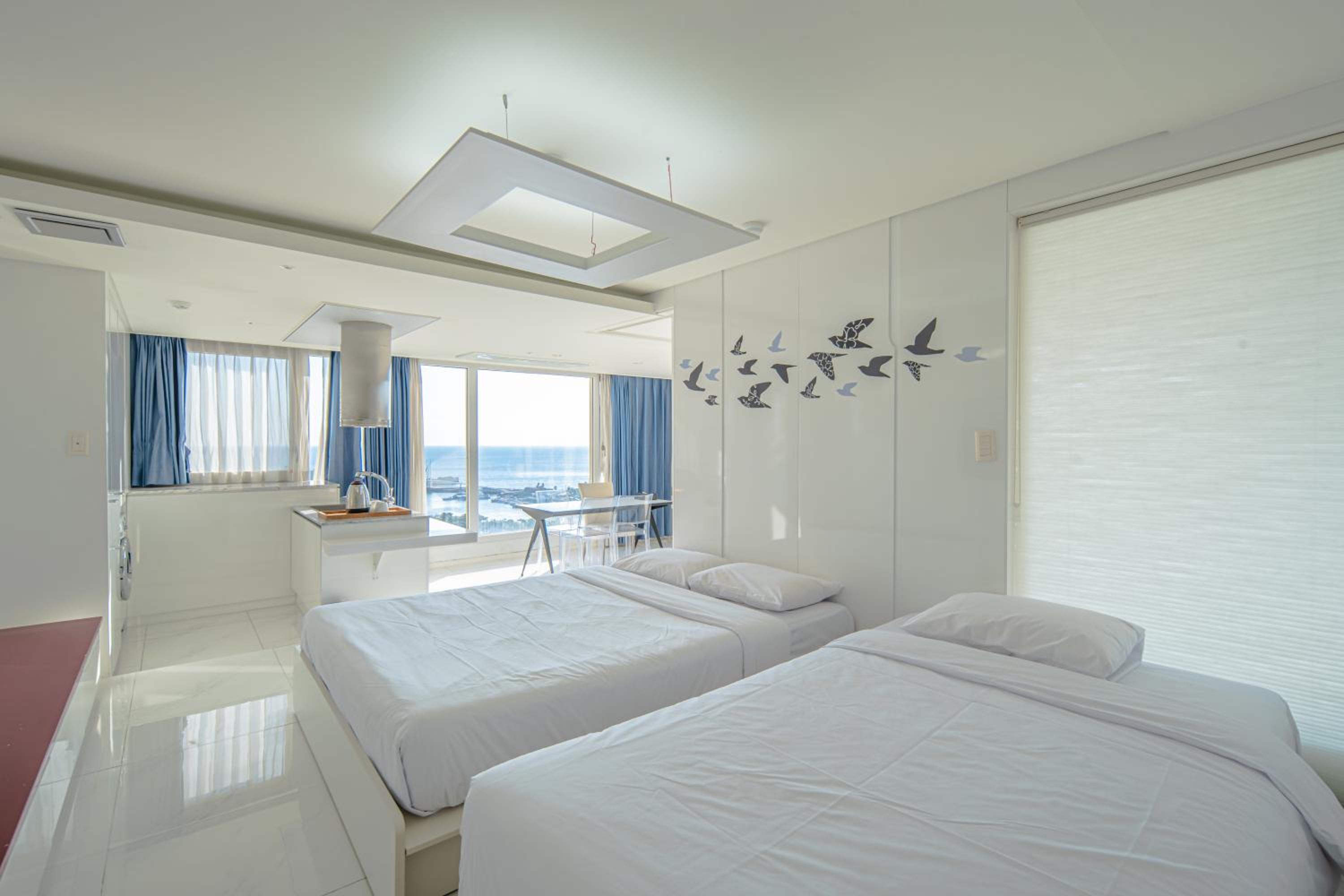 Deluxe Family Suite