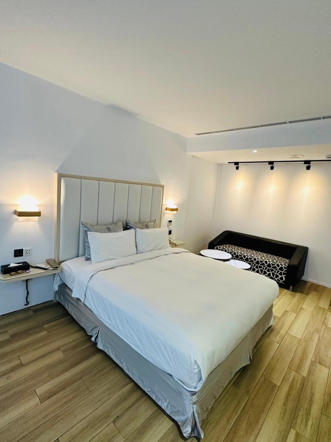 Deluxe Double Room photo 2