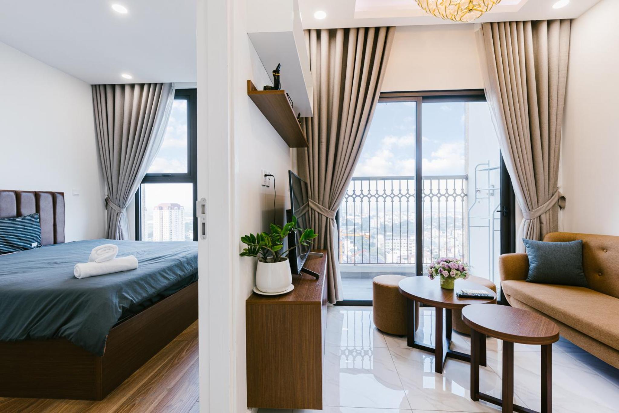 One-Bedroom Apartment with Balcony