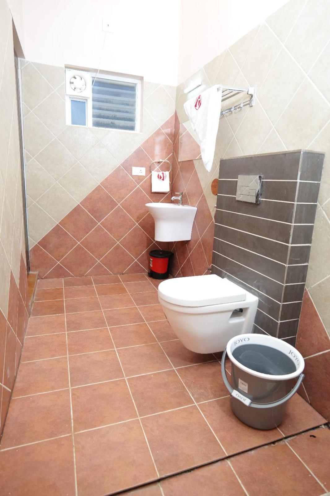 Budget Double Room photo 2