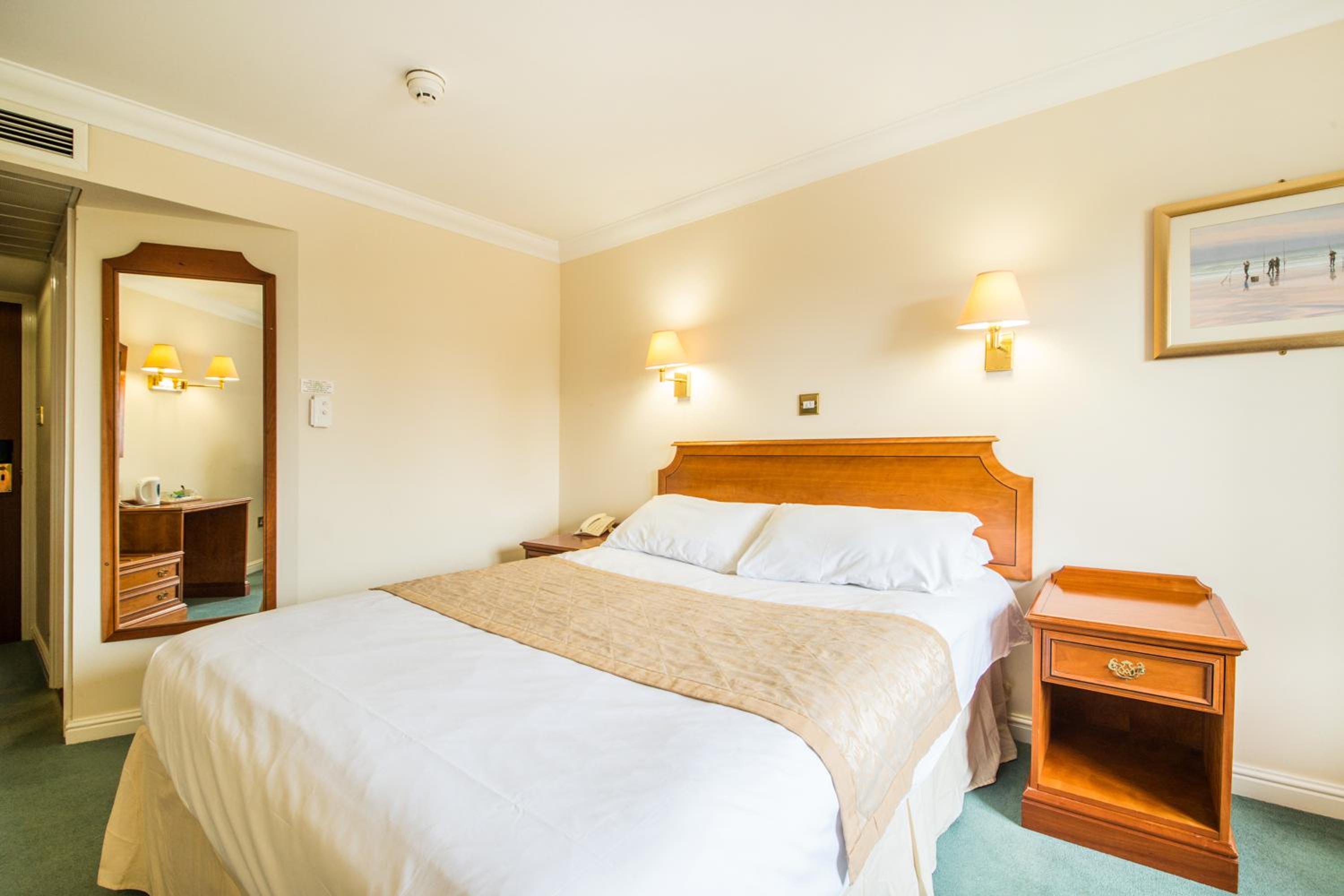 Superior King Room - Photo 2