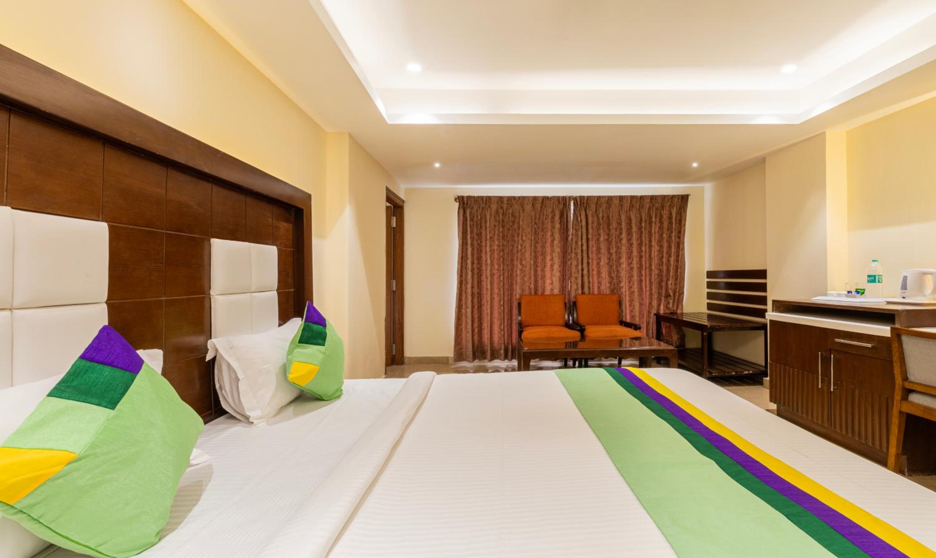 Spacious Premium Room photo 2