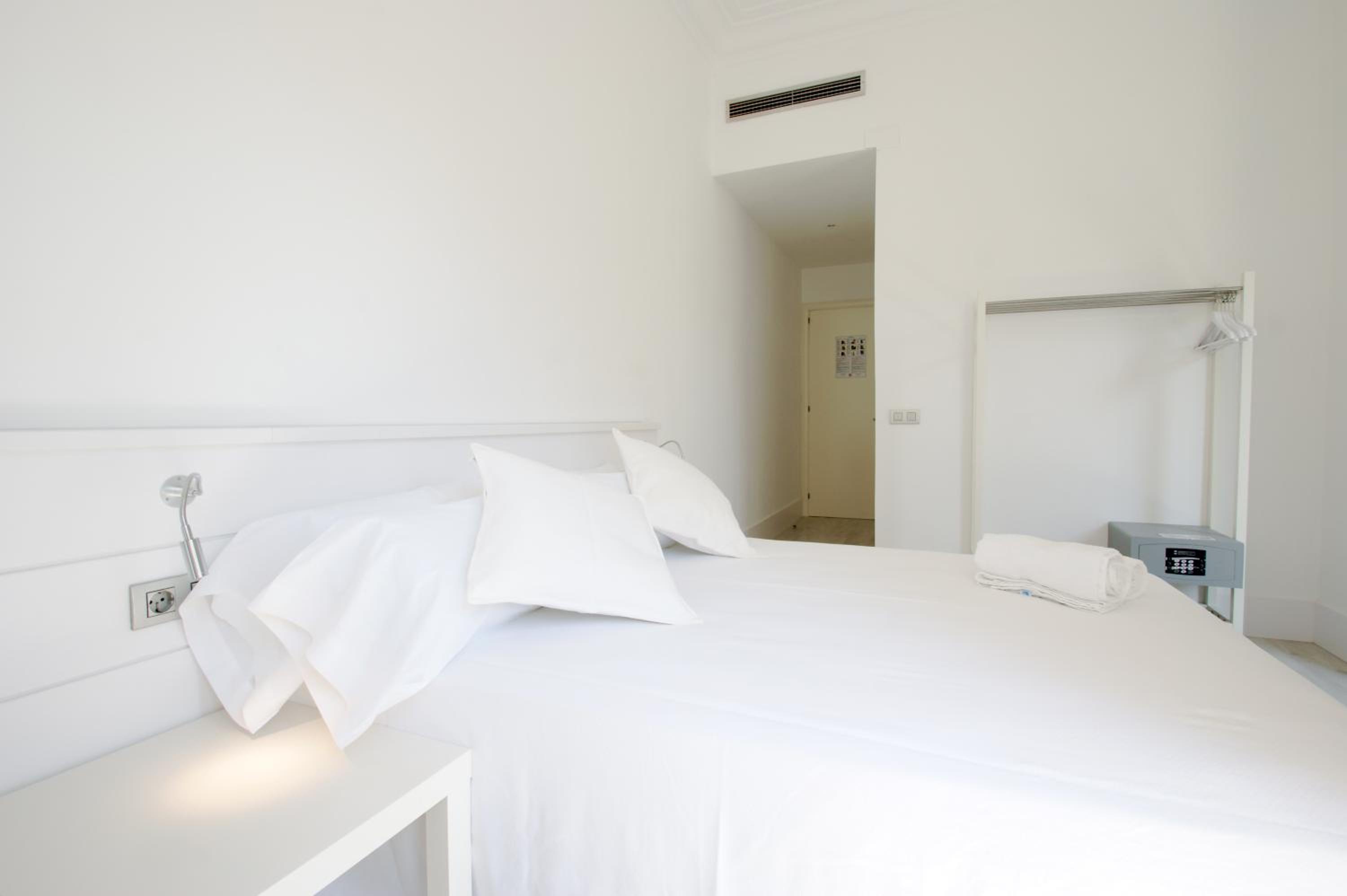 Double or Twin Room photo 1