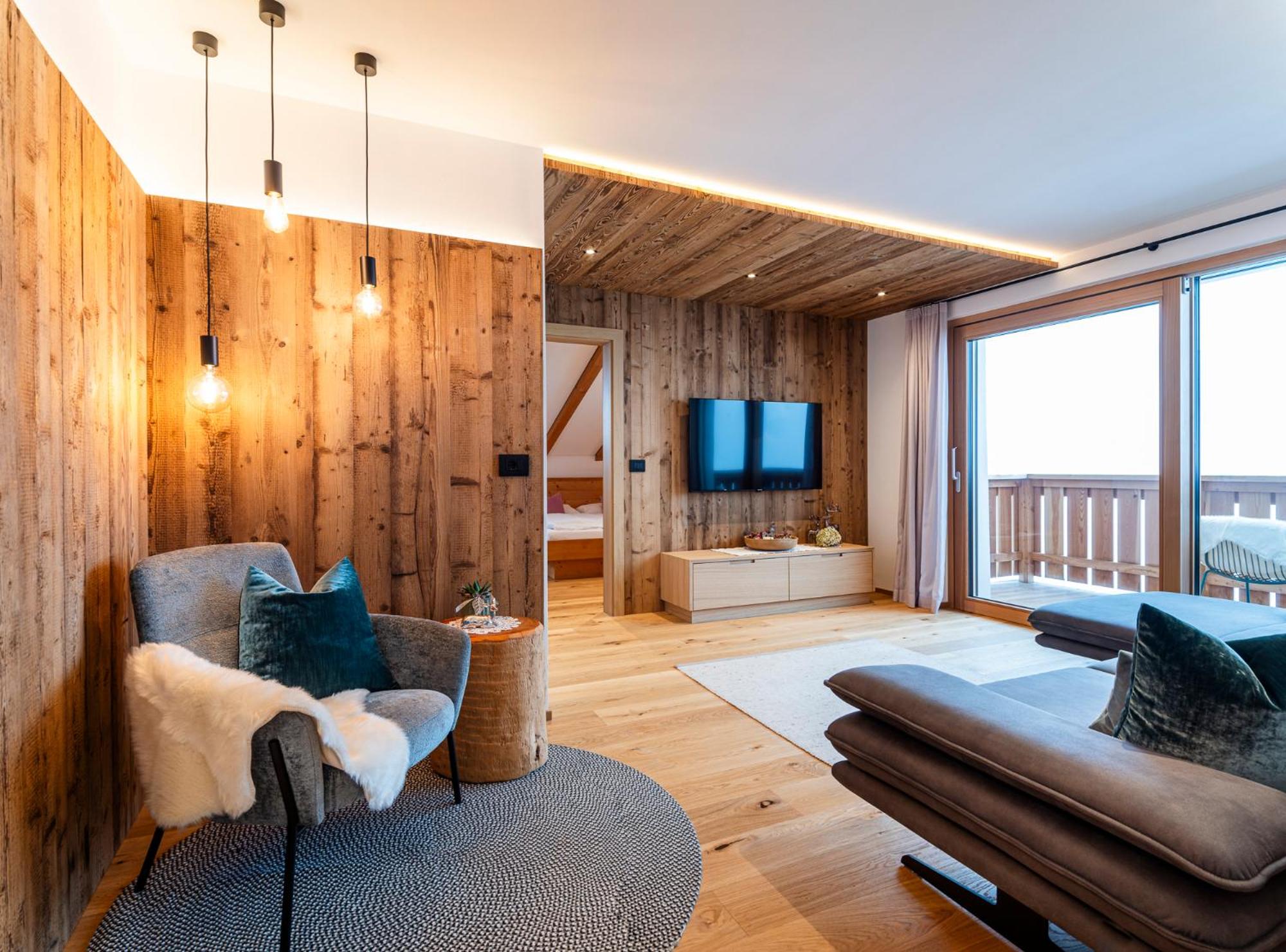 Apartment with Mountain View photo 1