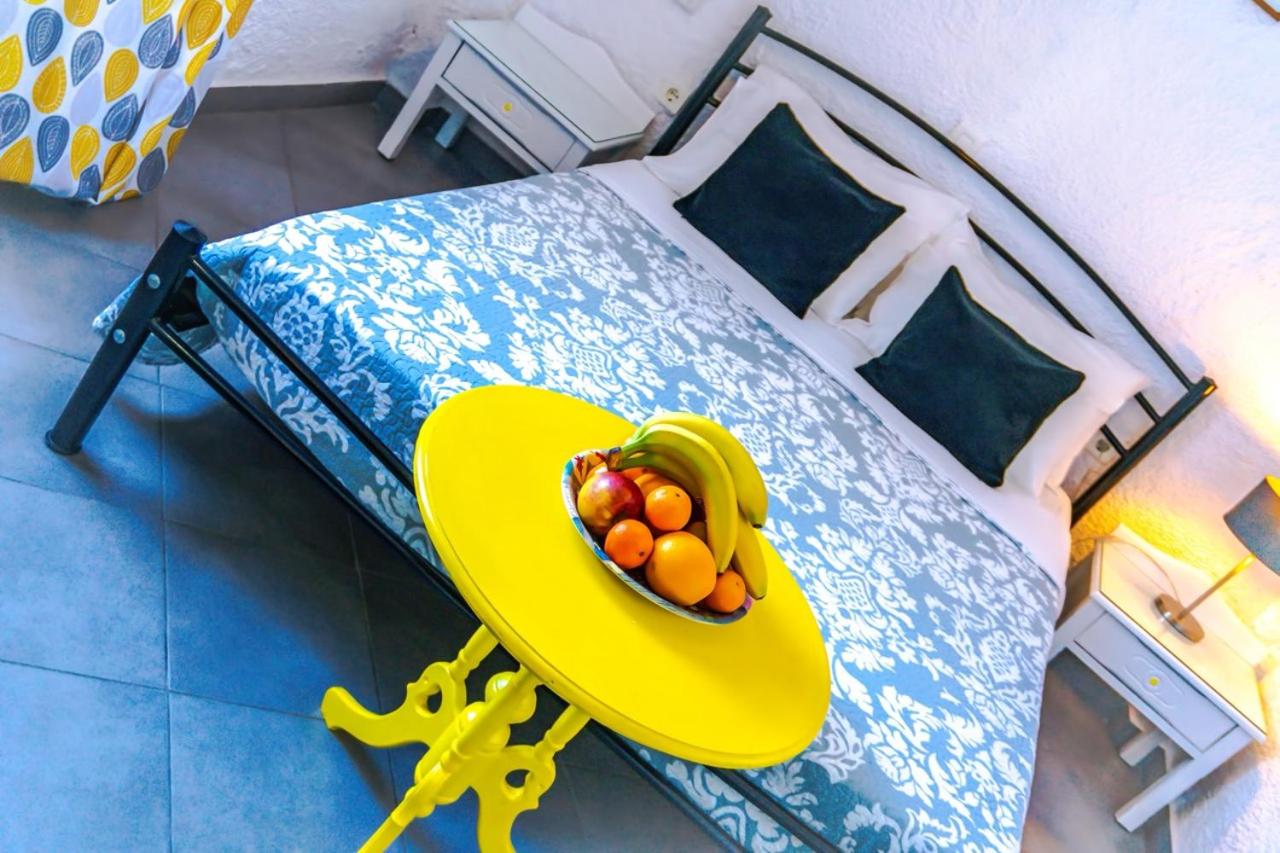 Double Room with Volcano View - Photo 12