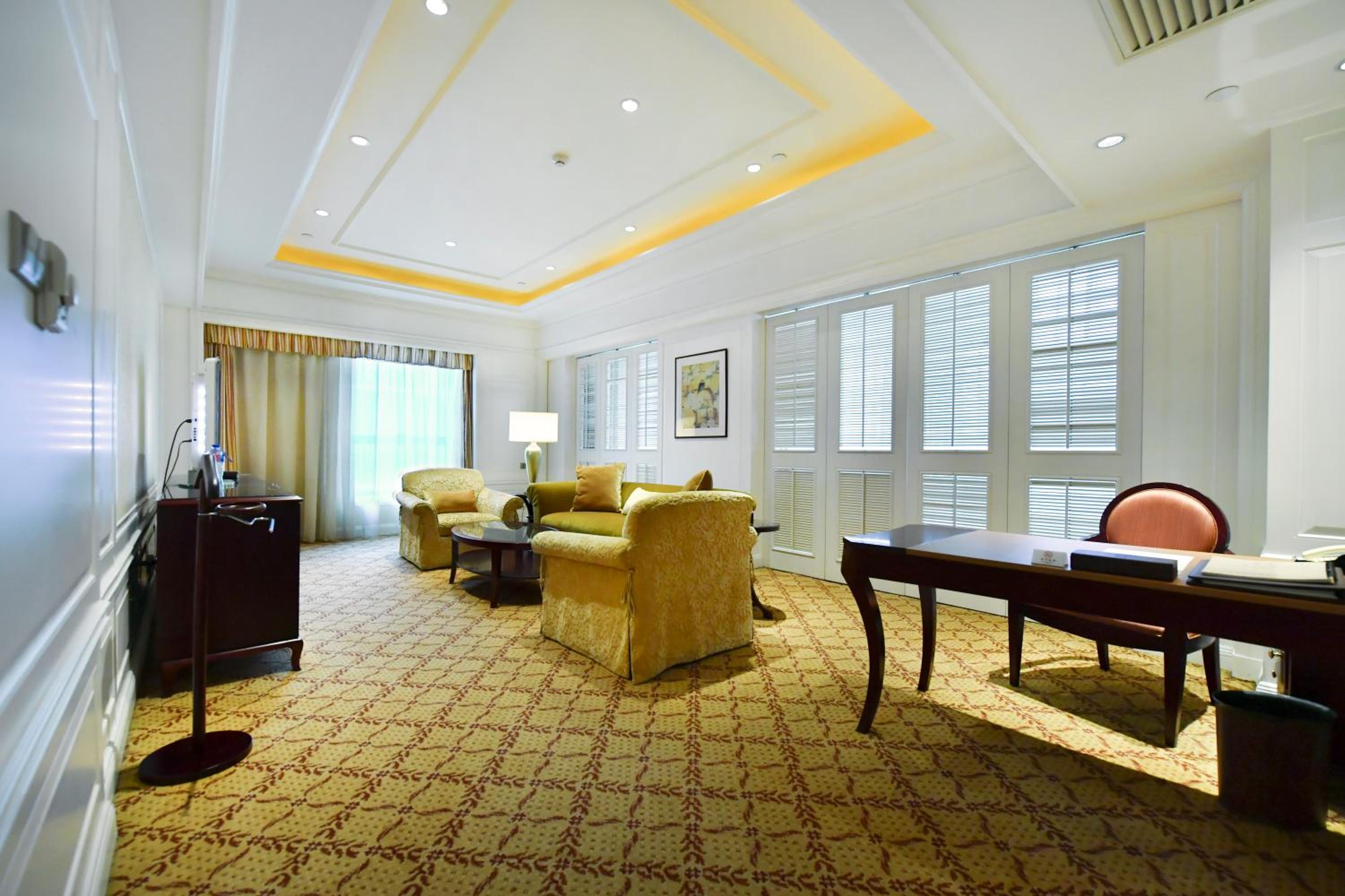 Business Suite - Photo 4
